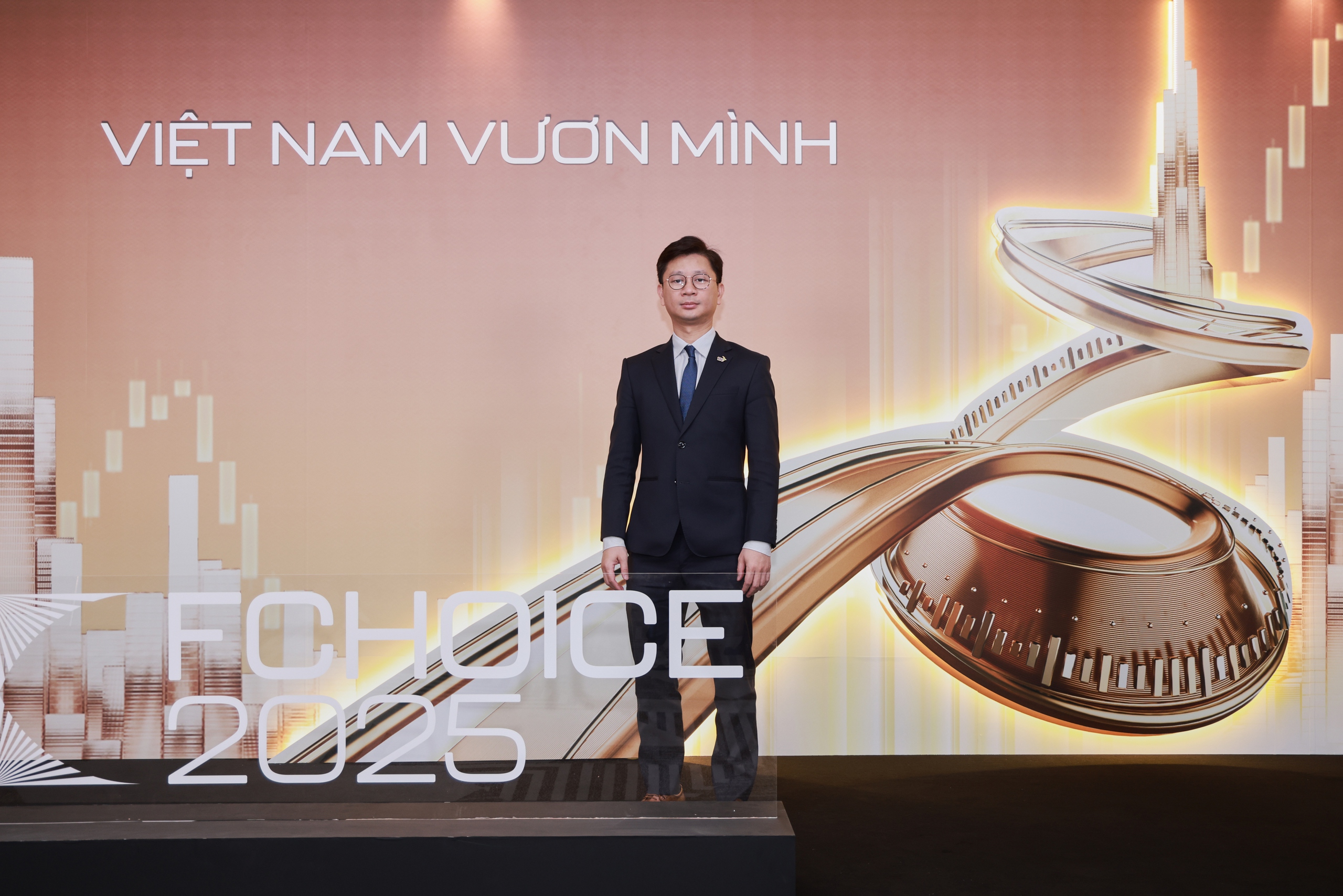 Dàn "khách VIP" tham dự Lễ vinh danh FChoice 2025 và "hiến kế" nắm bắt cơ hội đầu tư trong năm 2026 - Ảnh 13.