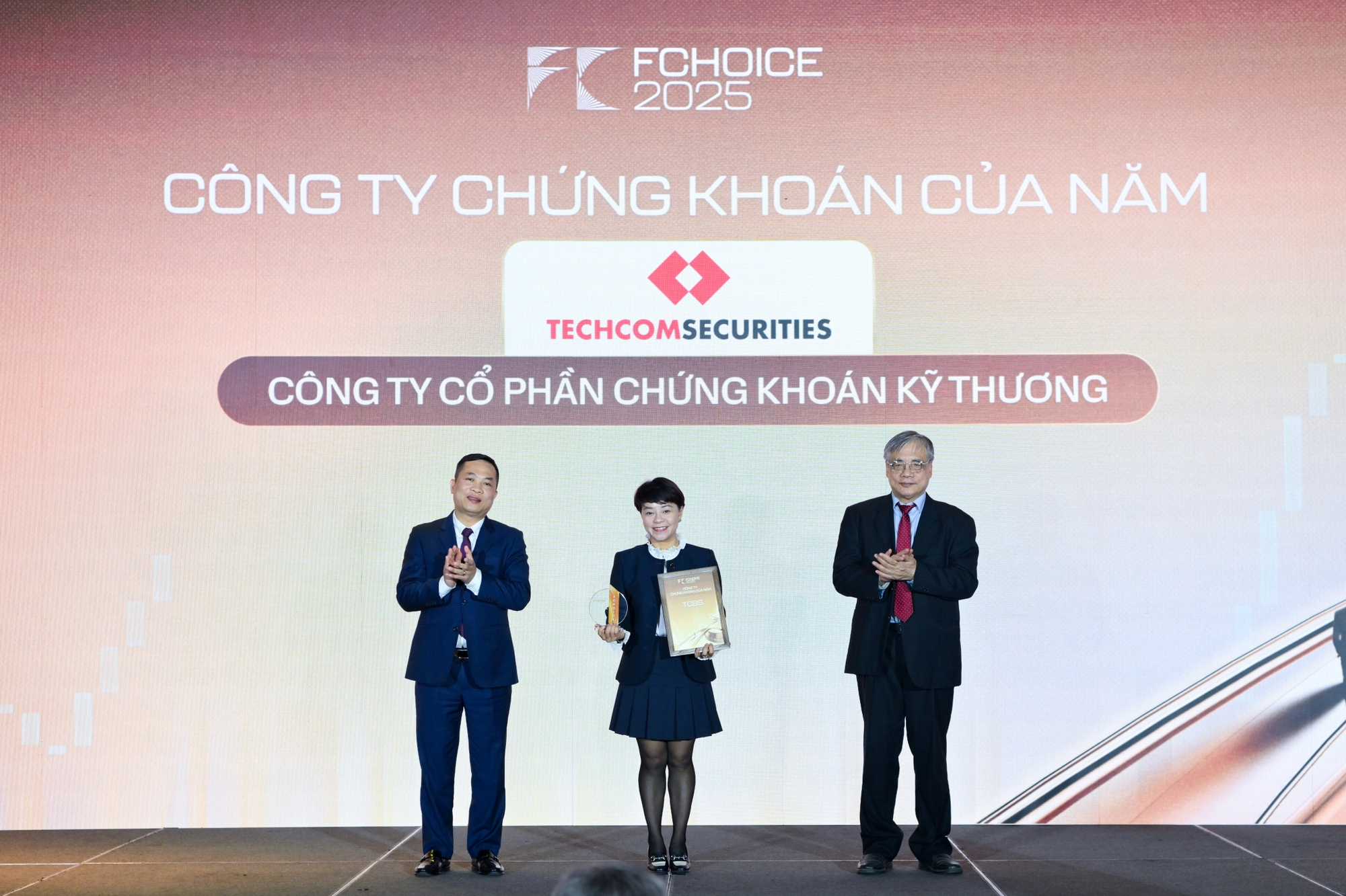 Lễ vinh danh FChoice 2025 - Ảnh 4.