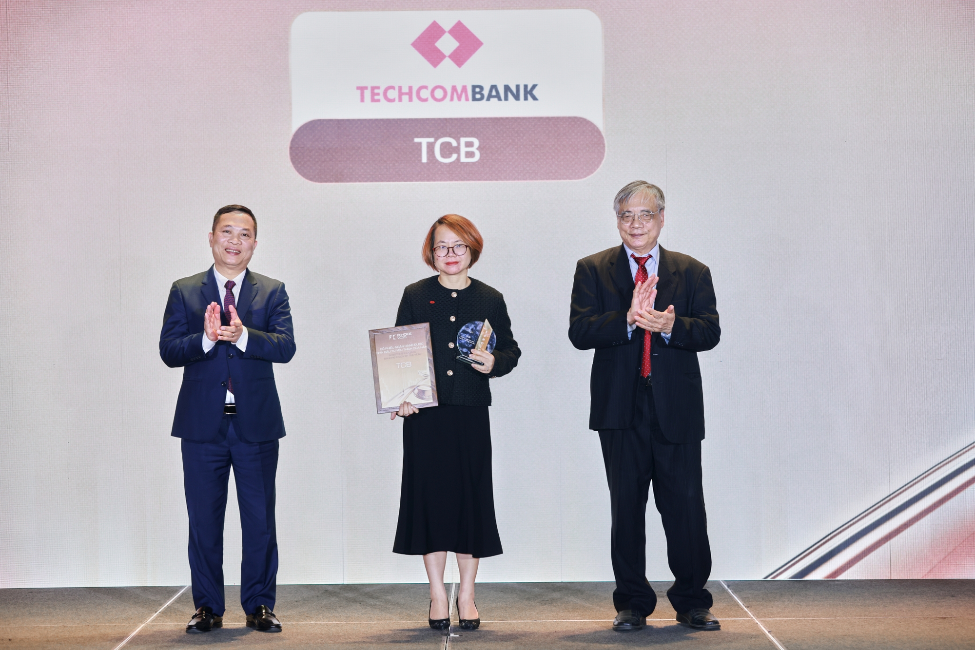 Lễ vinh danh FChoice 2025 - Ảnh 24.