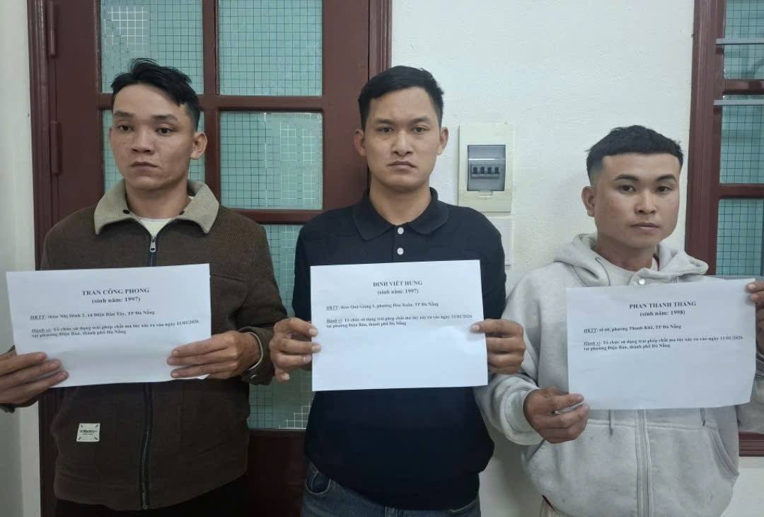 Kiểm tra đột xuất quán karaoke Thùy Duyên, - Ảnh 2.