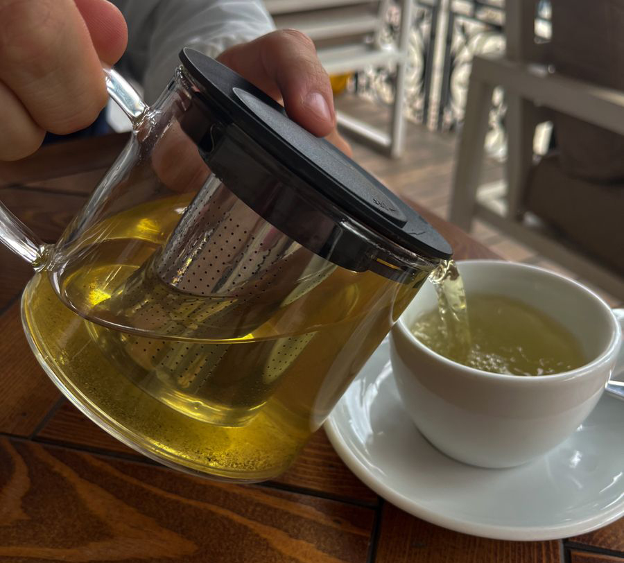 4 loại đồ uống phục hồi tinh thần, tăng cảm giác hạnh phúc, giảm căng thẳng "vạn người mê" nhưng dễ uống sai cách- Ảnh 1.