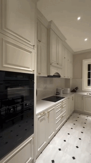 Cả showbiz có đúng 1 người: Nuôi 10 người con không cùng huyết thống, ở biệt thự "khủng" 2.000m² - Ảnh 12.