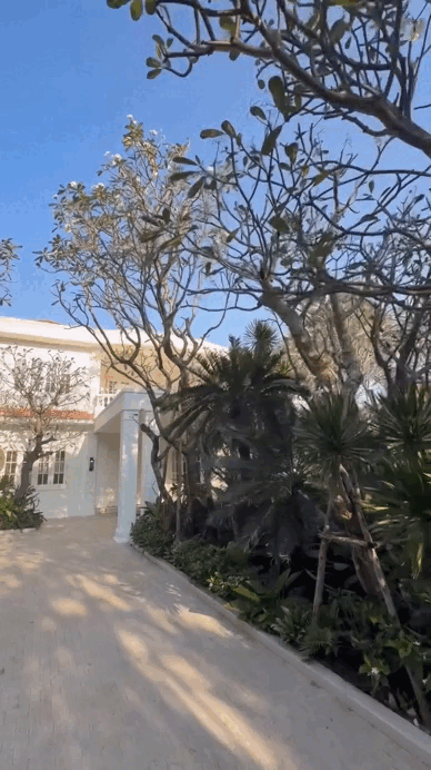 Cả showbiz có đúng 1 người: Nuôi 10 người con không cùng huyết thống, ở biệt thự "khủng" 2.000m² - Ảnh 5.