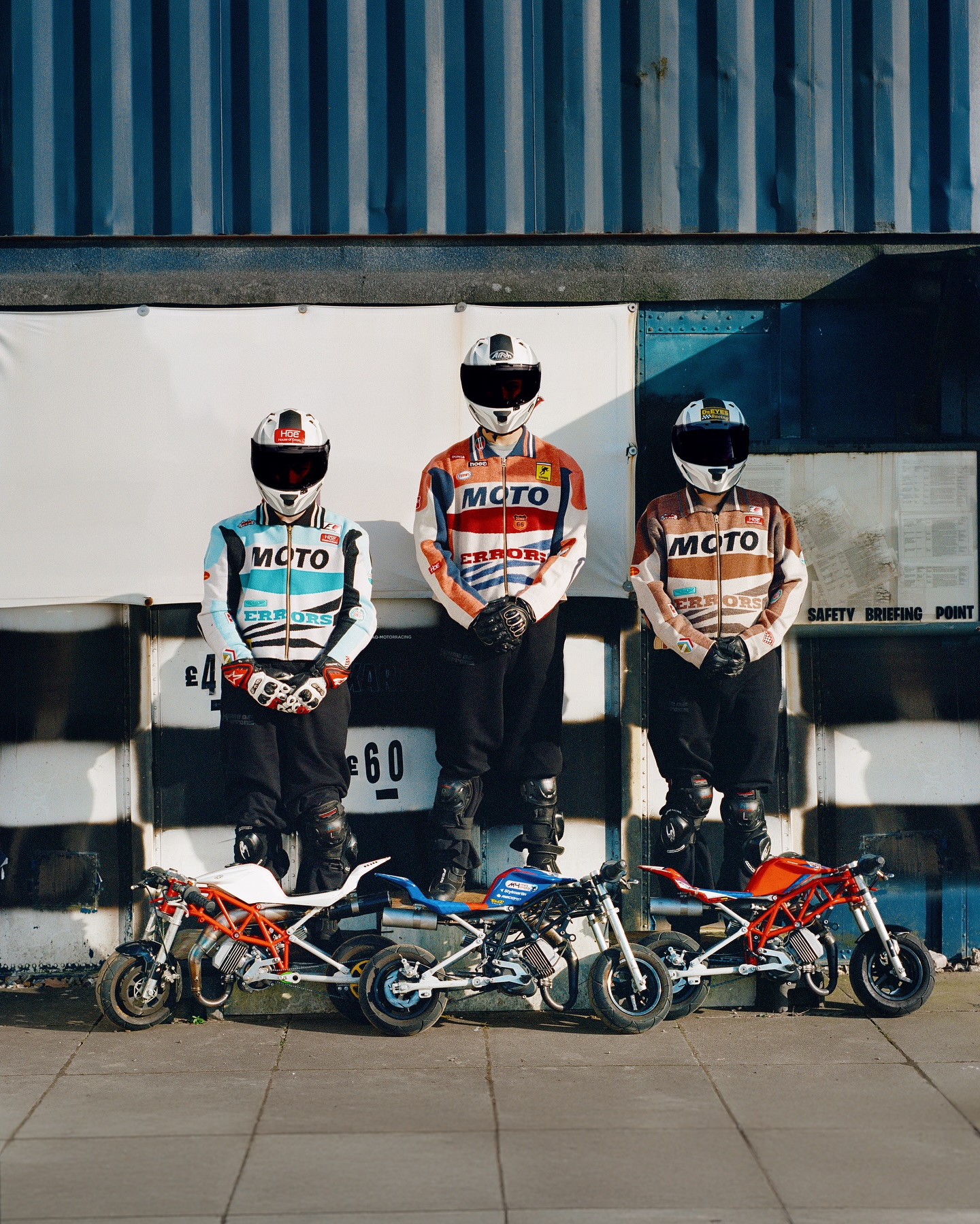 Tốn 1,5 triệu mũi thêu cho một chiếc quần, làm áo len họa tiết tinh xảo như tranh vẽ: Brand nào làm đồ đỉnh vậy?- Ảnh 13.