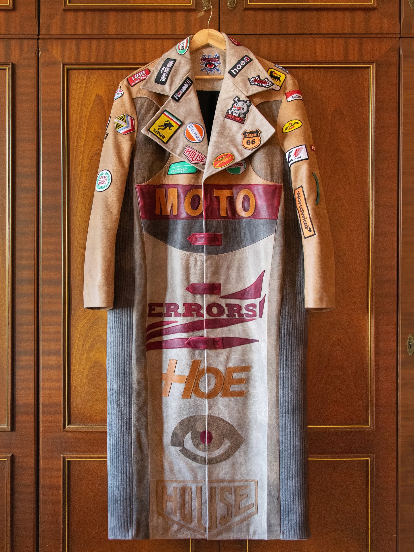 Tốn 1,5 triệu mũi thêu cho một chiếc quần, làm áo len họa tiết tinh xảo như tranh vẽ: Brand nào làm đồ đỉnh vậy?- Ảnh 10.