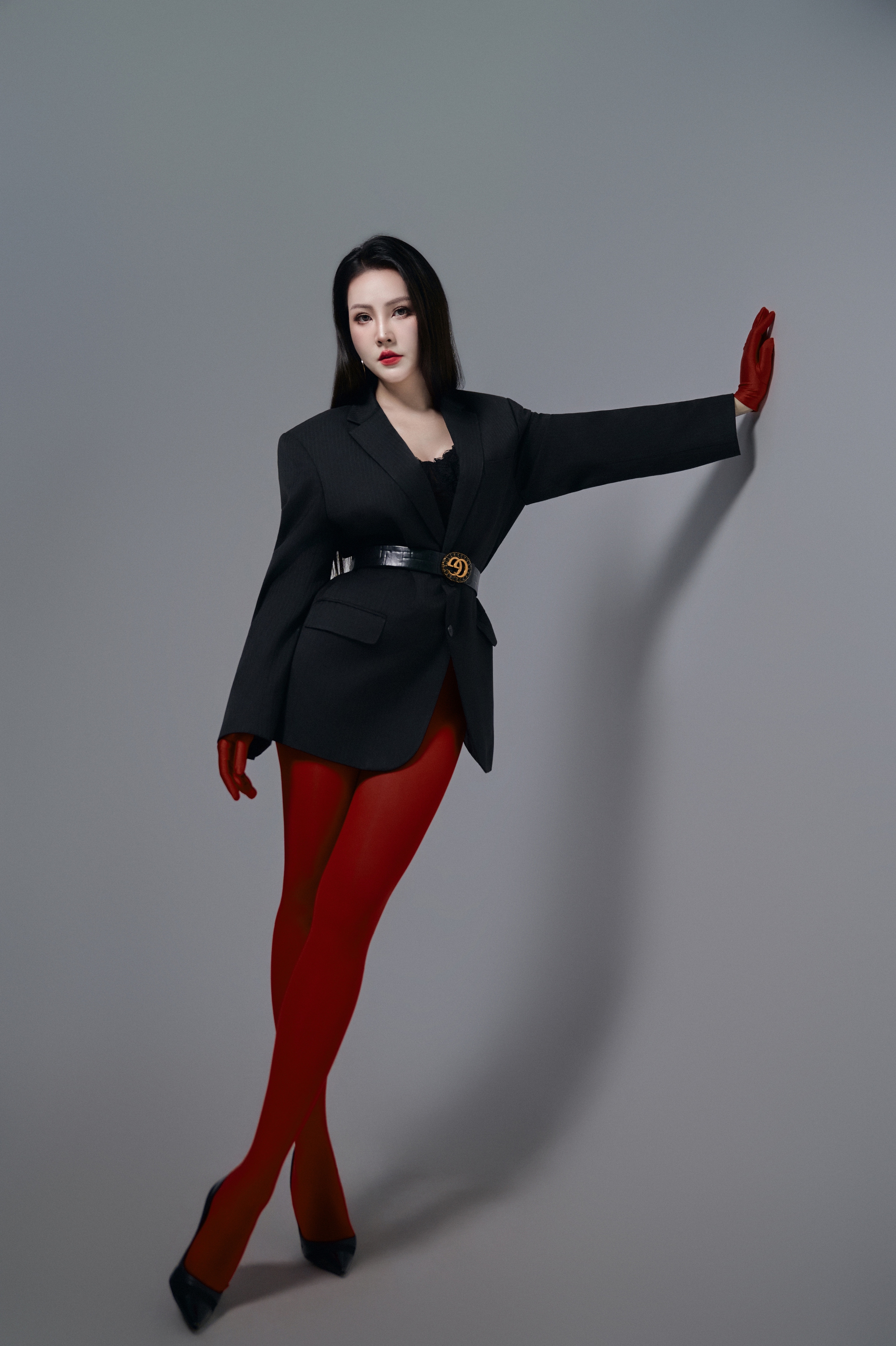 Á hậu Thụy Vân gây chú ý với hình ảnh khác lạ sau sinh lần 2- Ảnh 8.