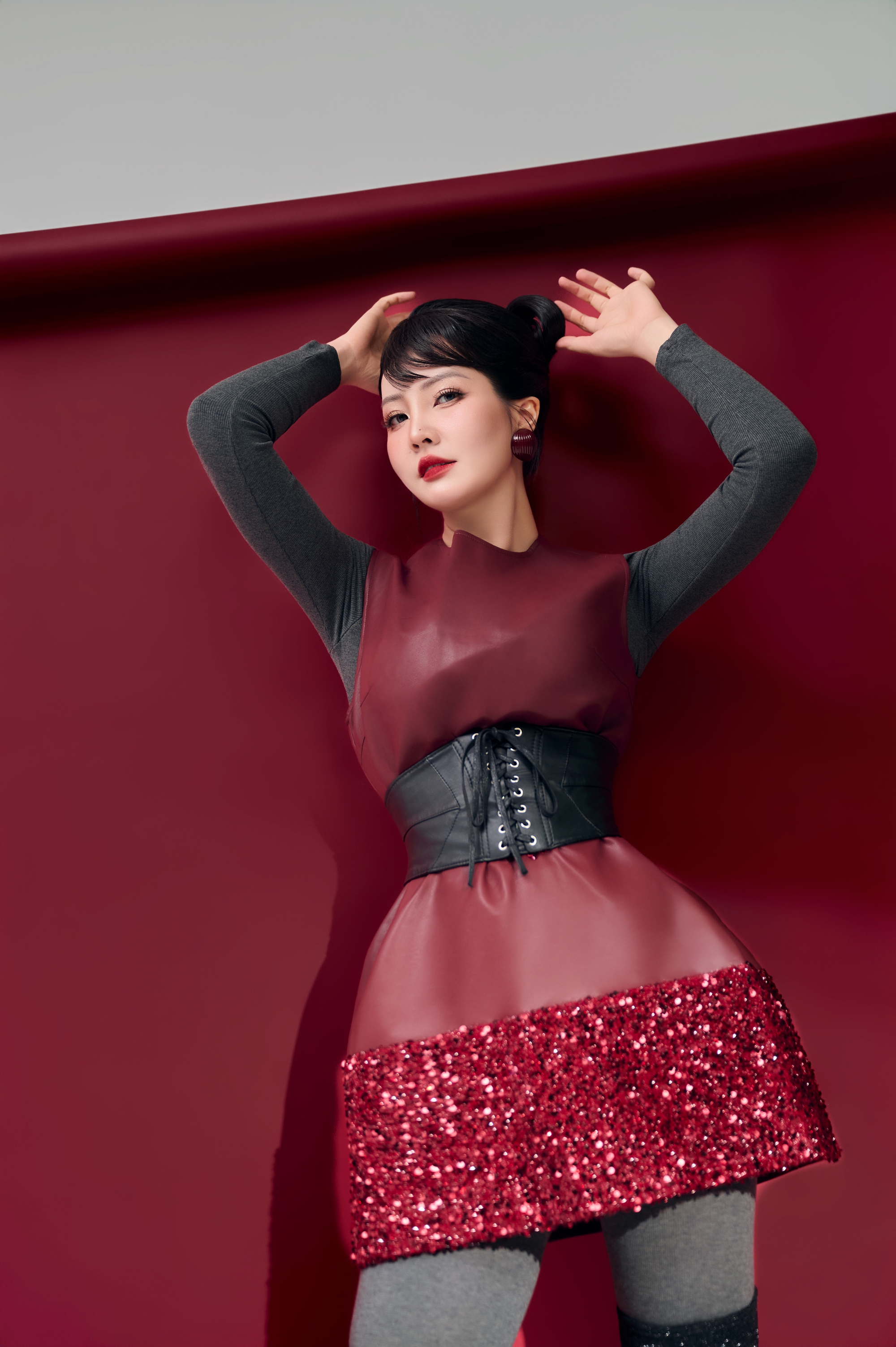 Á hậu Thụy Vân gây chú ý với hình ảnh khác lạ sau sinh lần 2- Ảnh 5.