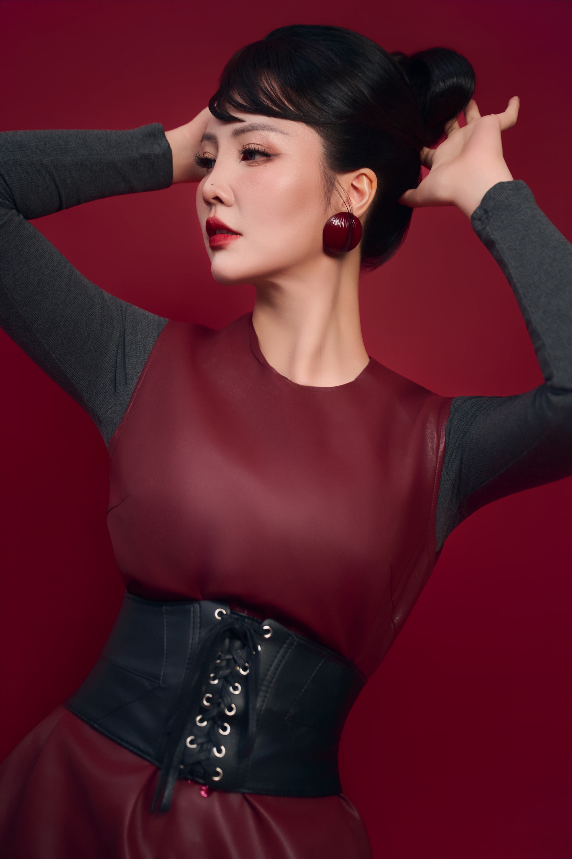 Á hậu Thụy Vân gây chú ý với hình ảnh khác lạ sau sinh lần 2- Ảnh 4.