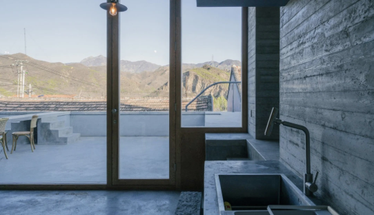 Người đàn ông 36 tuổi bỏ phố về quê, xây nhà dưỡng già cho bố mẹ: Đẹp chưa từng thấy, cả làng ghen tỵ- Ảnh 8.