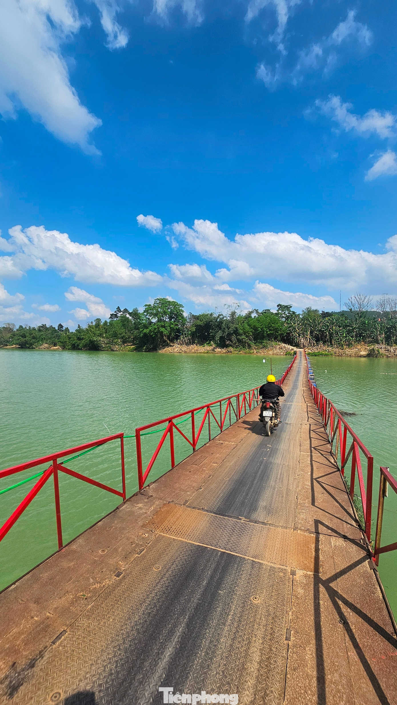 Nối xong cầu phao bị lũ cuốn đứt trên thượng nguồn sông Hương- Ảnh 11.