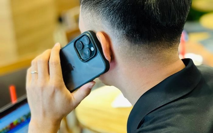 Vừa tất toán sổ tiết kiệm 800 triệu đồng, người đàn ông Hà Nội chưa kịp rút đã bị bay sạch tiền trong tài khoản: Công an vào cuộc phát hiện bất thường - Ảnh 1.