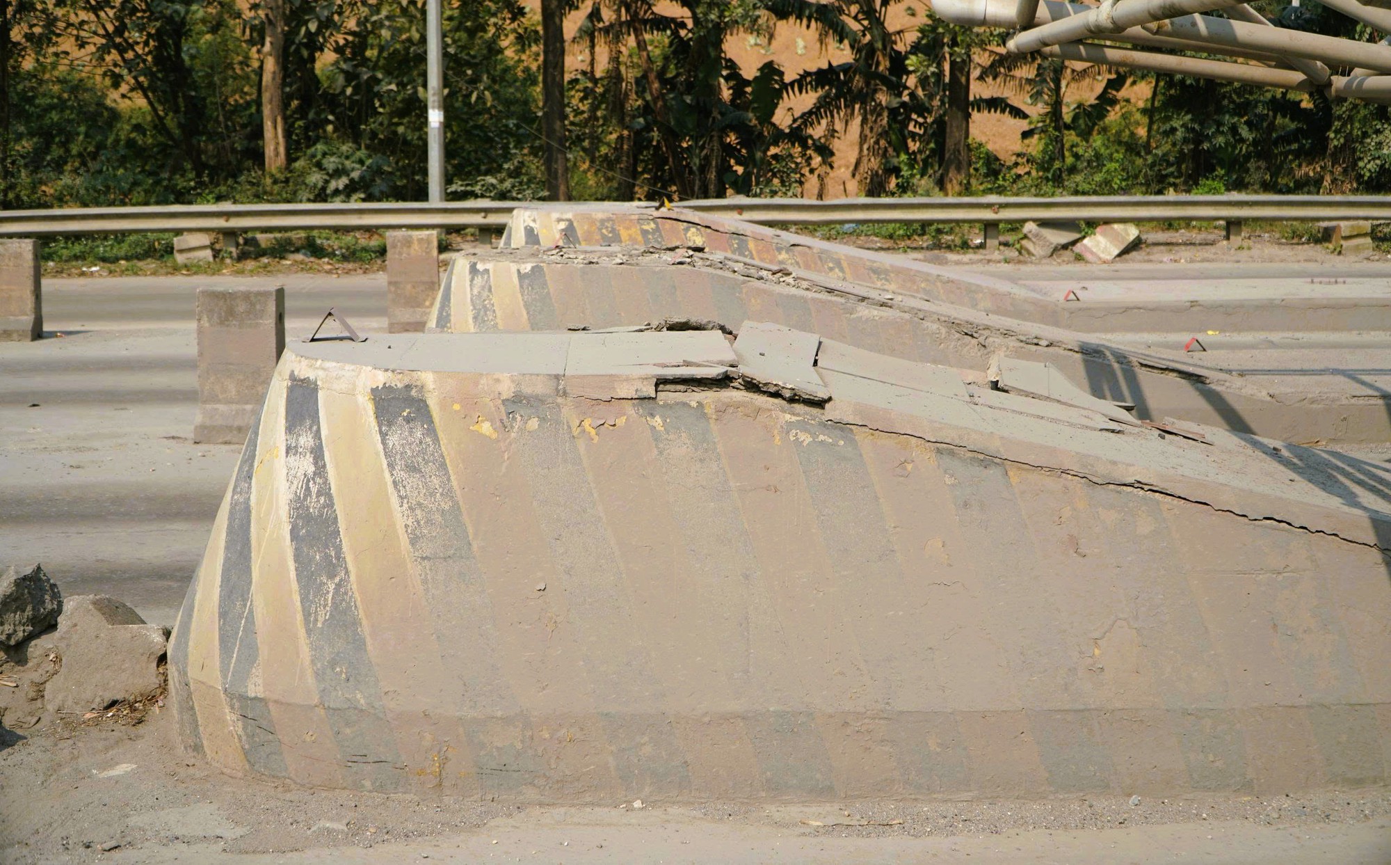 "Khai tử" trạm thu phí BOT bỏ hoang 9 năm trên quốc lộ - Ảnh 7.