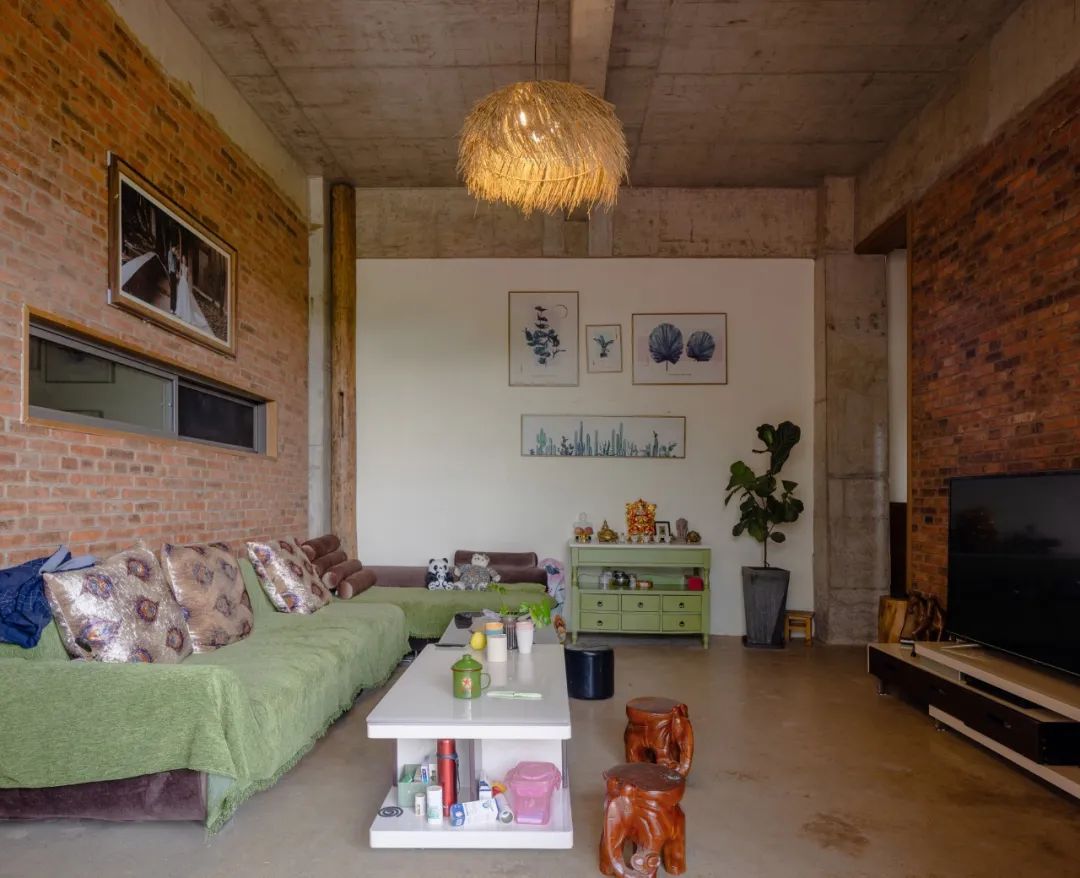 Dùng sạch tiền tiết kiệm 10 năm để về quê xây nhà: Quyết định "không tính giá" khiến cô gái 34 tuổi trả giá đắt nhưng đổi lại cả cuộc đời- Ảnh 8.