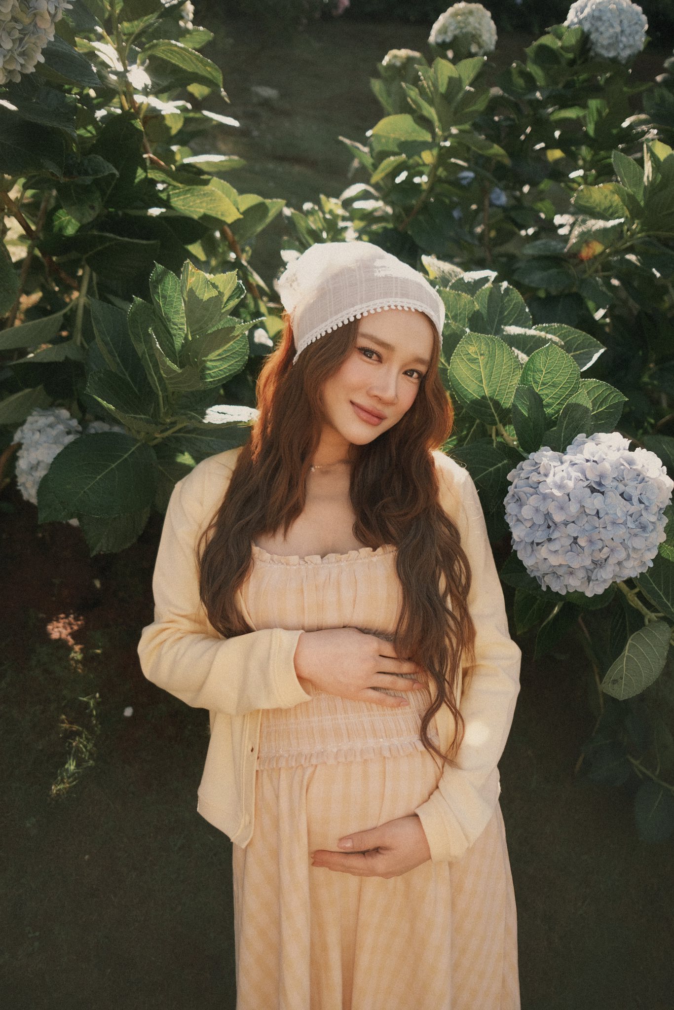 Bộ ảnh gia đình Trường Giang - Nhã Phương ở Đà Lạt: 2 nhóc tỳ lộ rõ mặt, hạnh phúc tràn màn hình!- Ảnh 10.