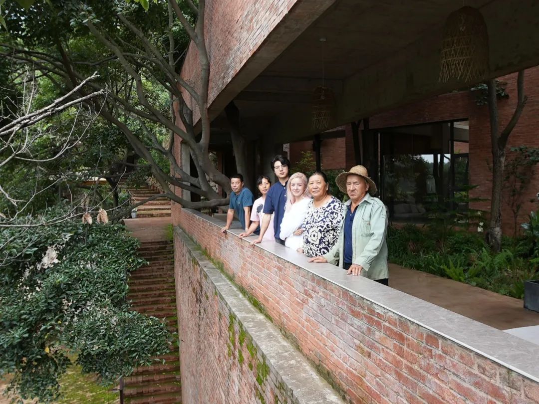 Dùng sạch tiền tiết kiệm 10 năm để về quê xây nhà: Quyết định "không tính giá" khiến cô gái 34 tuổi trả giá đắt nhưng đổi lại cả cuộc đời- Ảnh 23.