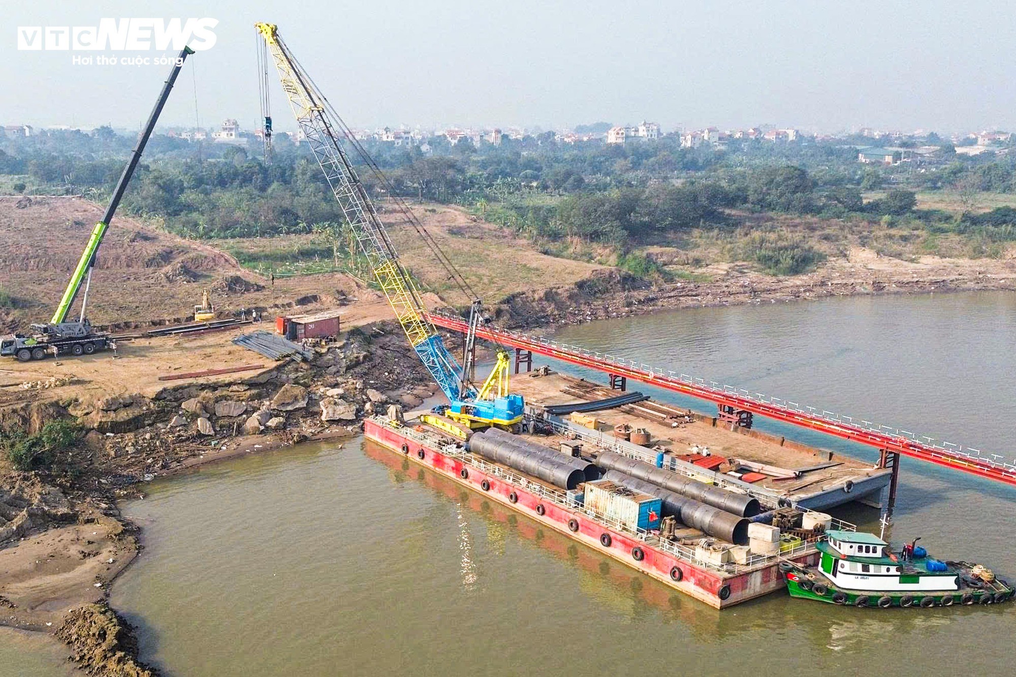 Cận cảnh công trường thi công cầu Thượng Cát hơn 7.300 tỷ đồng bắc qua sông Hồng- Ảnh 5.