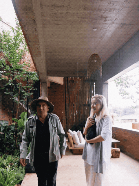 Dùng sạch tiền tiết kiệm 10 năm để về quê xây nhà: Quyết định "không tính giá" khiến cô gái 34 tuổi trả giá đắt nhưng đổi lại cả cuộc đời- Ảnh 11.