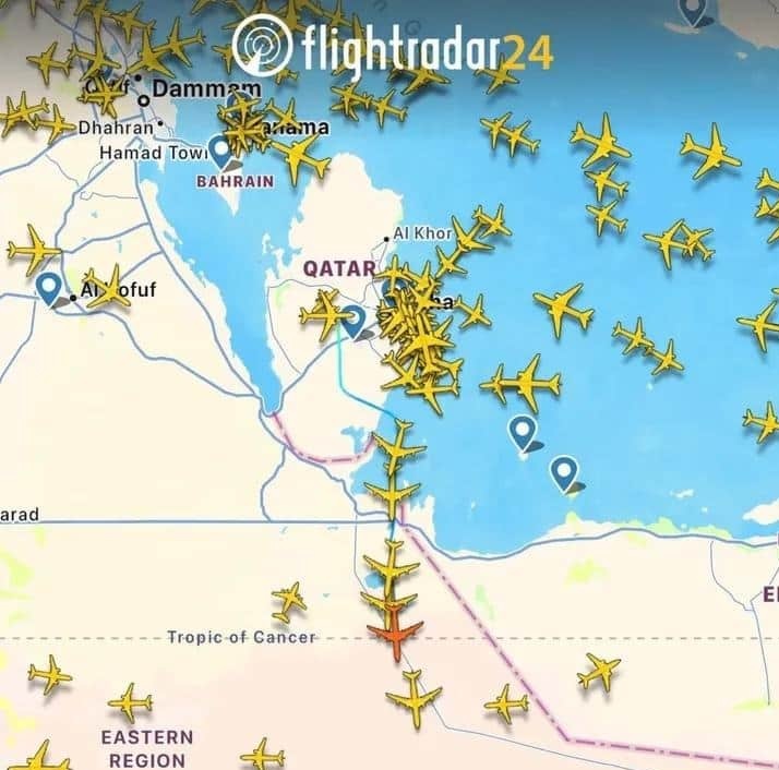 Các máy bay tiếp nhiên liệu của Mỹ đồng loạt rời căn cứ Qatar - Ảnh 1.