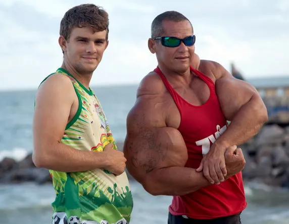 "Quái vật thể hình" Brazil sở hữu chu vi bắp tay lên tới 74cm đột ngột qua đời, bác sĩ cảnh báo 1 vấn đề sức khỏe tiềm ẩn- Ảnh 2.