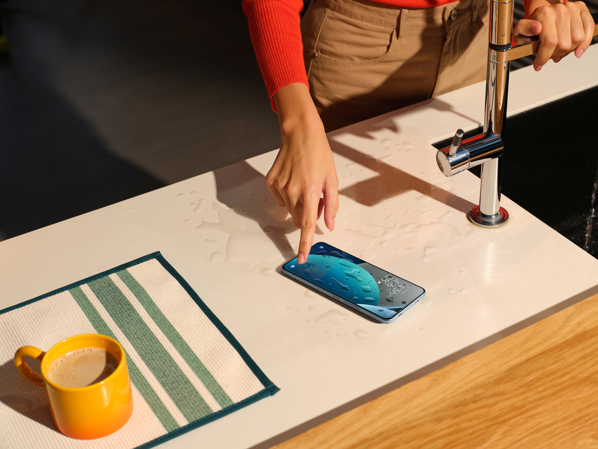 Dòng smartphone bán chạy nhất của Xiaomi có bản nâng cấp ở Việt Nam: Ngâm nước 24h không 'chết', camera 200 MP, giá 6-12 triệu đồng - Ảnh 3.