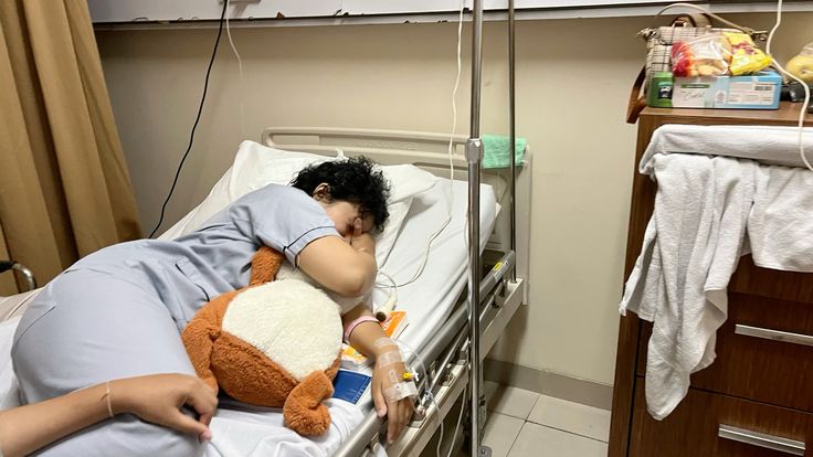 Ngày càng có nhiều người chết vì ung thư dạ dày? Bác sĩ cảnh báo: Đang ăn thấy 4 thứ này KHÁM NGAY còn kịp! - Ảnh 1.