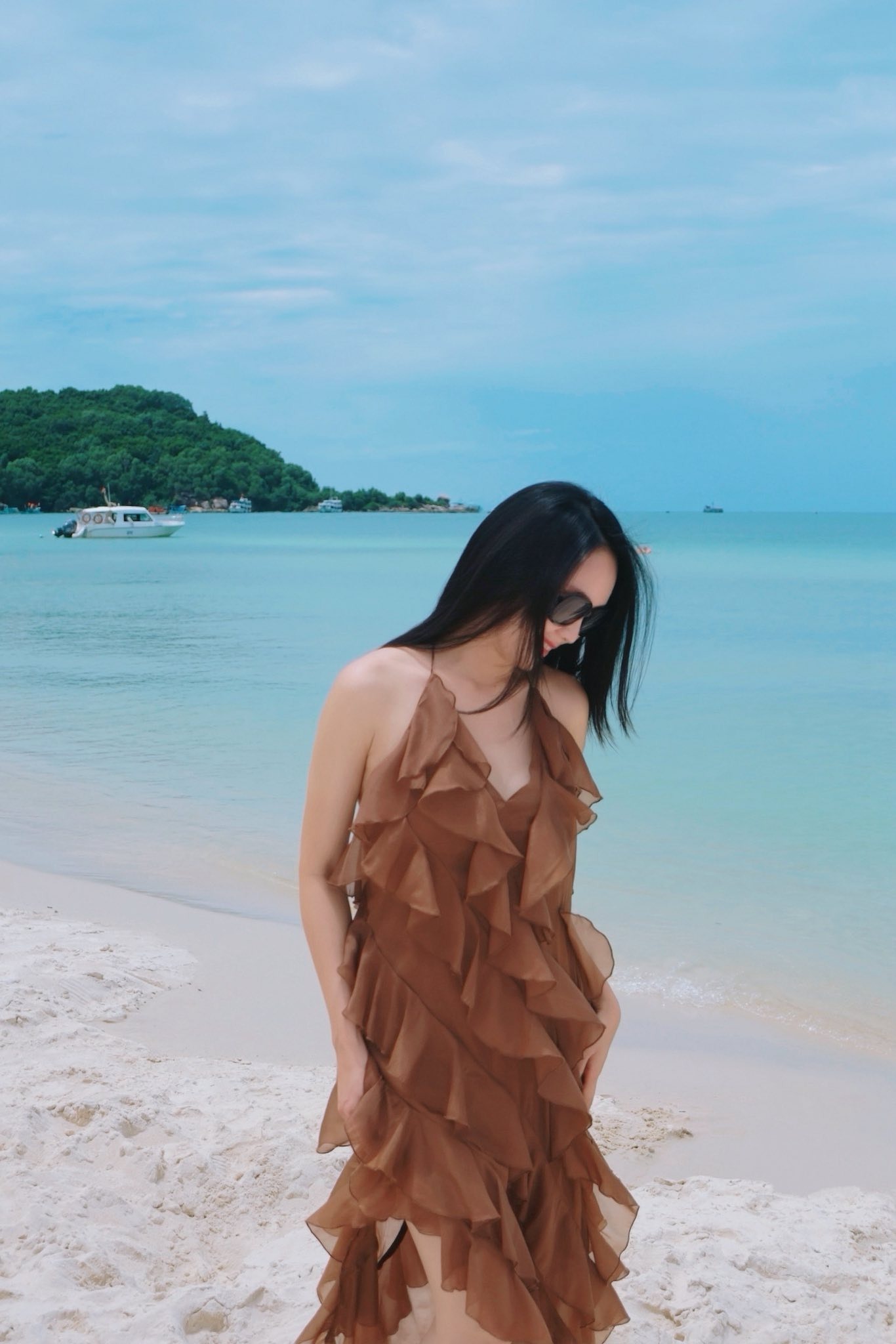 Mỹ nhân được cả showbiz nâng niu như báu vật, 42 tuổi vẫn là "bức họa" thời trang triệu người mê - Ảnh 8.