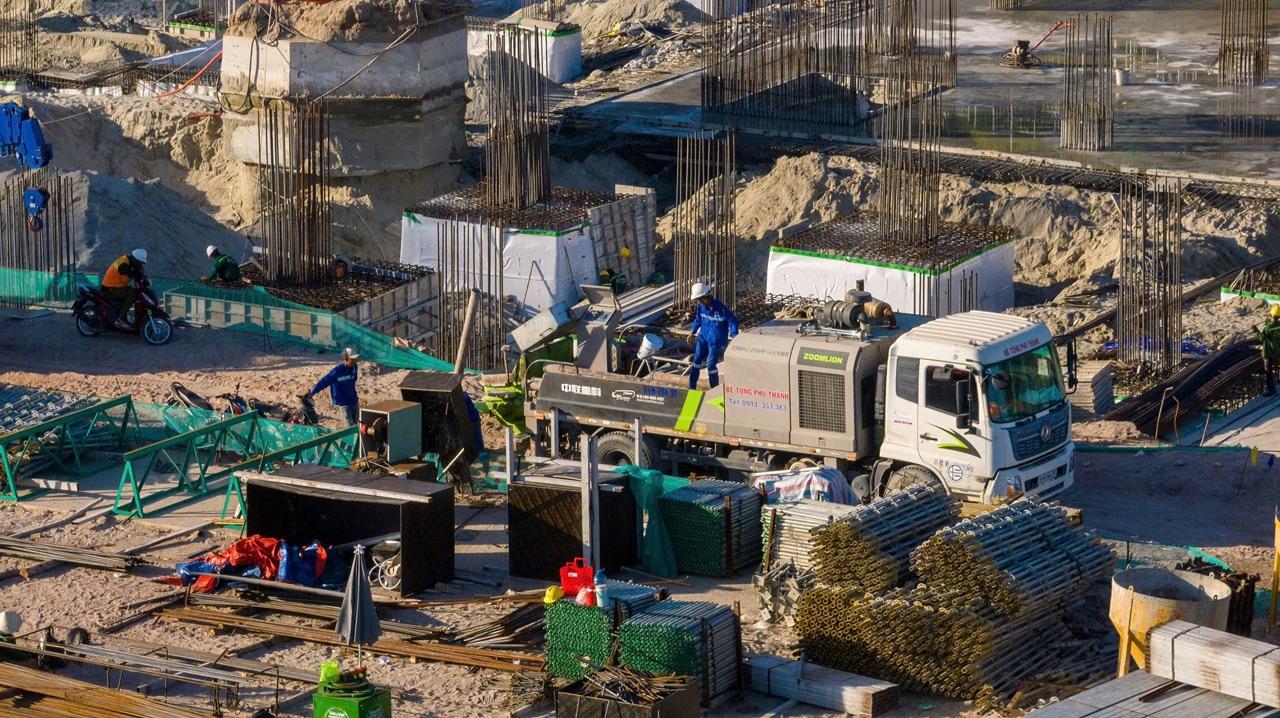 Chuyên gia: Việc để "đứt gãy" nguồn cung vật liệu xây dựng chẳng khác nào xây một cỗ máy tăng trưởng mạnh mẽ nhưng lại thiếu nhiên liệu vận hành - Ảnh 1.