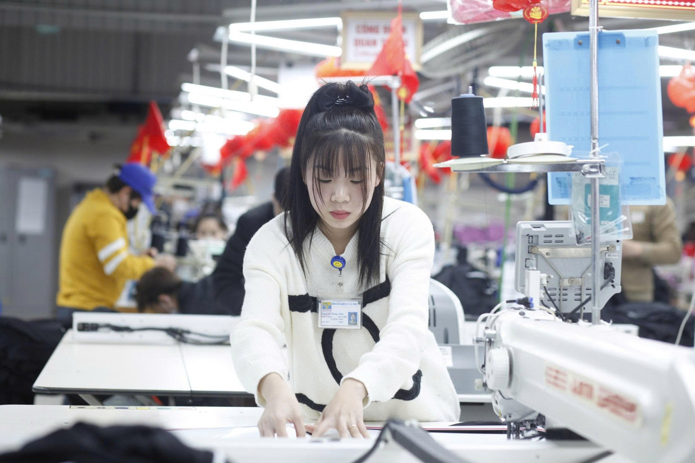 Tăng lương, thêm đãi ngộ để hút lao động đầu năm- Ảnh 3.