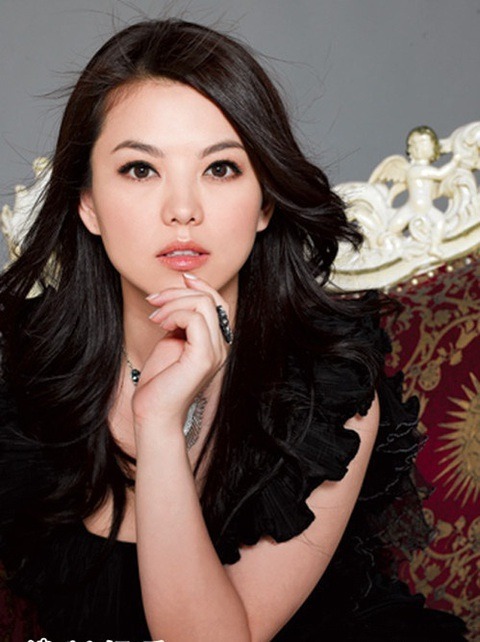 "Cấm cửa" MC giàu nhất showbiz sở hữu khối tài sản 188 nghìn tỷ và hơn 70 căn nhà- Ảnh 2.