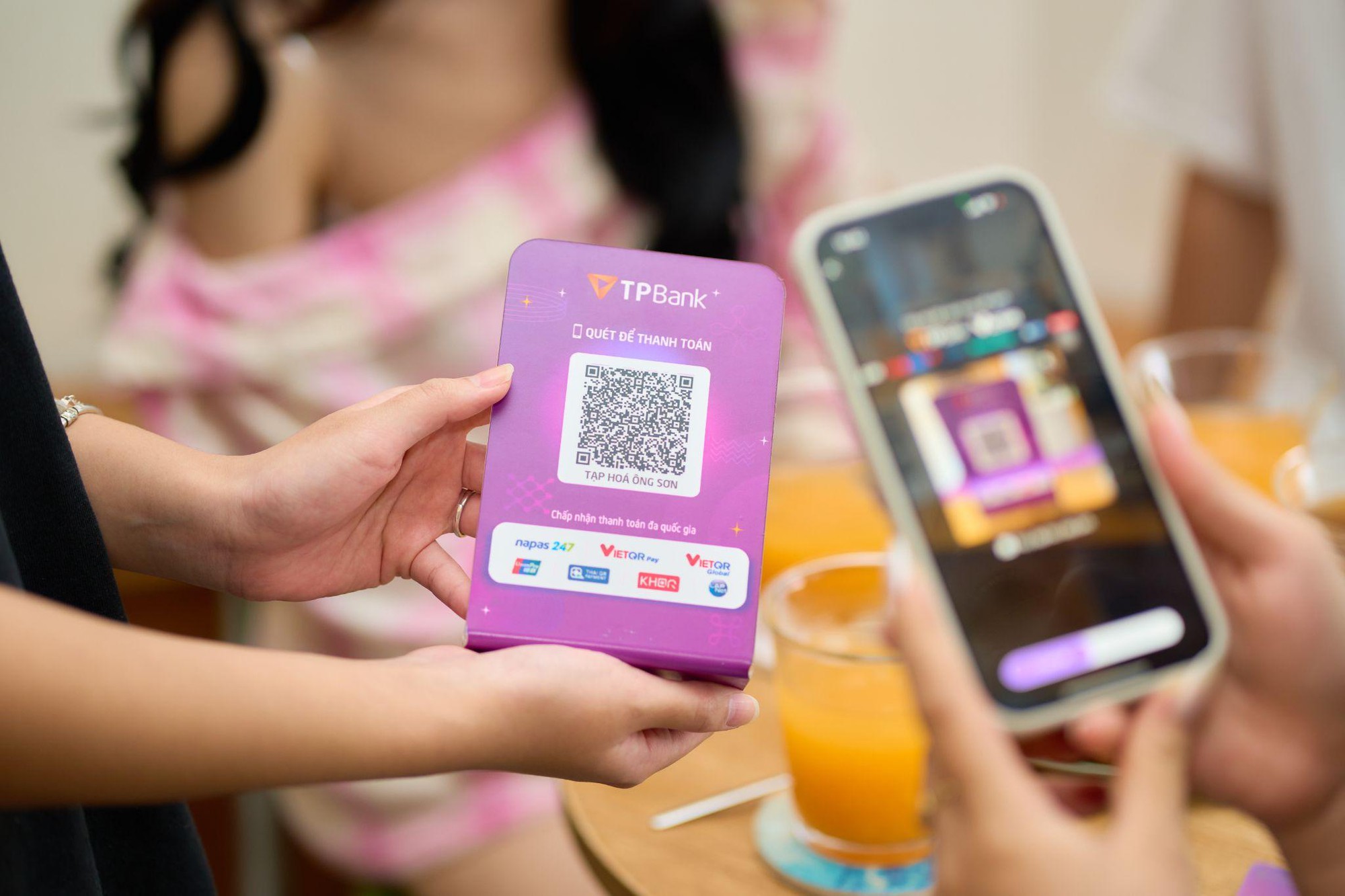 Hộ kinh doanh bứt phá mùa Tết với giải pháp chuyển đổi số thông minh từ TPBank - Ảnh 1.