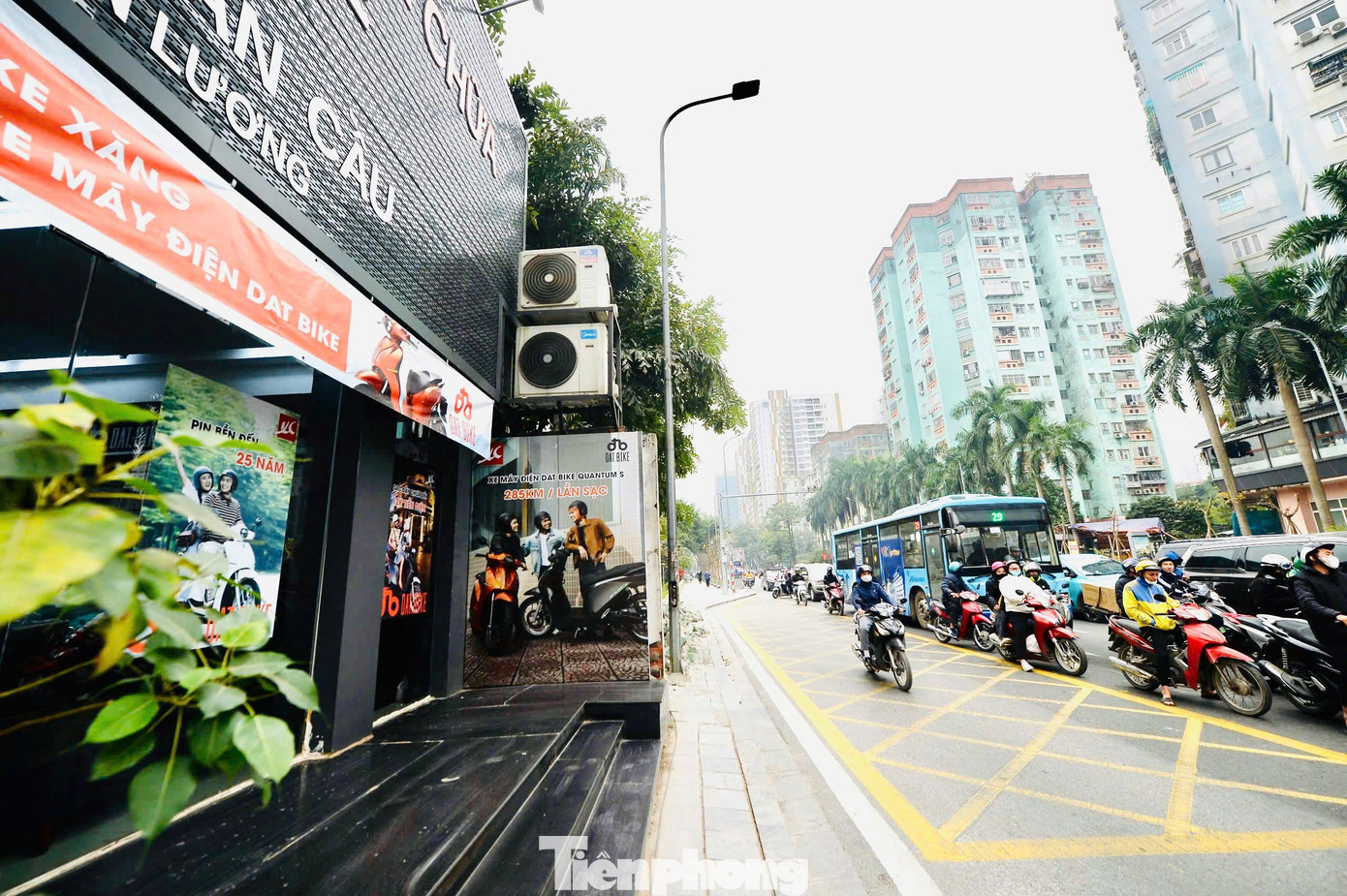 Diện mạo mới tại 'điểm nóng' Lê Văn Lương - Hoàng Minh Giám sau cải tạo- Ảnh 12.