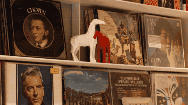 Con cái ra riêng, cặp vợ chồng trung niên bỏ 35 tỷ cải tạo nhà thành viện dưỡng lão tại gia cho chính mình- Ảnh 13.