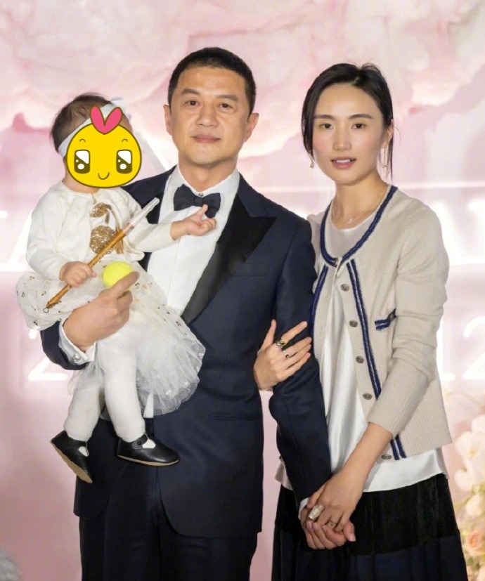 Fan đổ xô quyên góp 34 tỷ "cứu" nam thần vỡ nợ, bị vợ Hoa hậu ruồng bỏ - Ảnh 5.