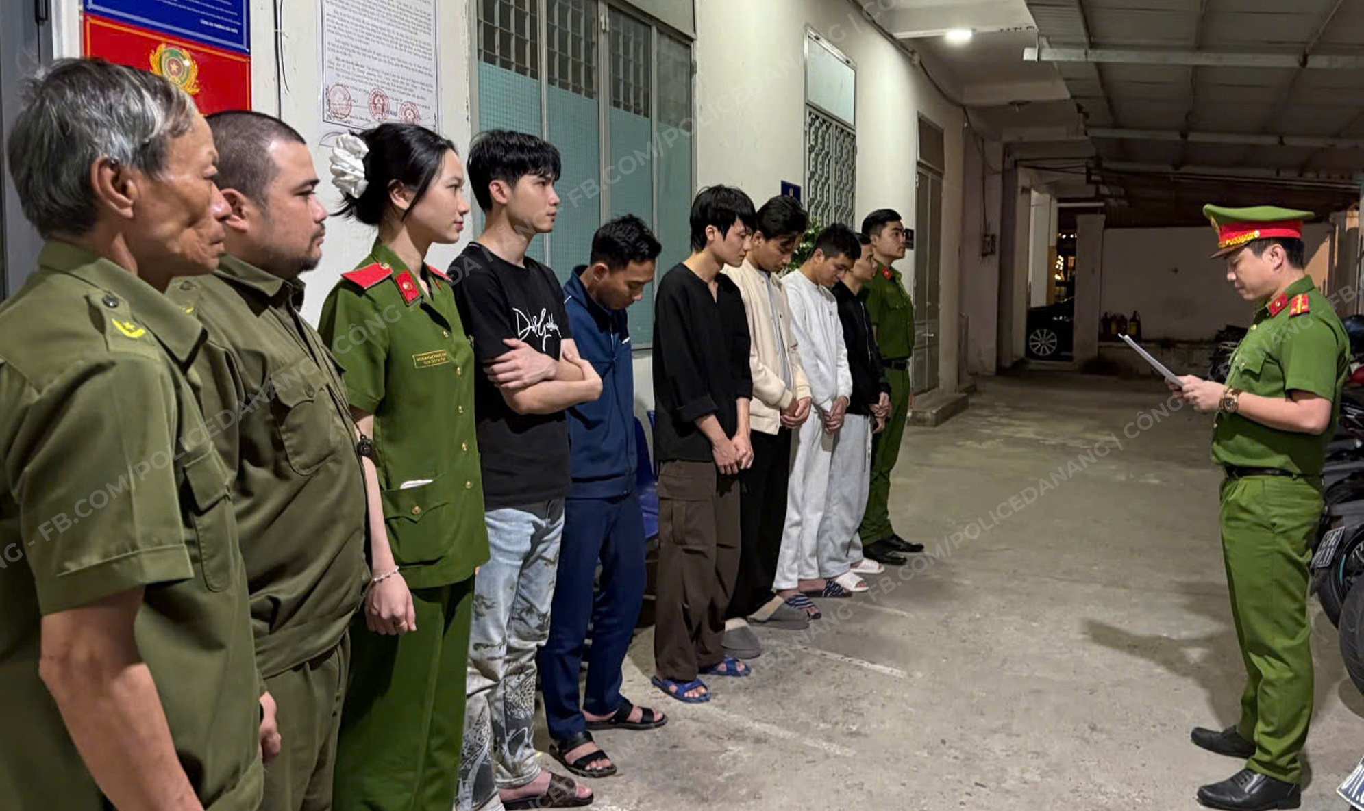 Phá chuyên án lớn, bắt Nguyễn Văn Chung SN 1994 và 6 người khác, tịch thu hơn 5,2 tỷ đồng tiền mặt - Ảnh 1.