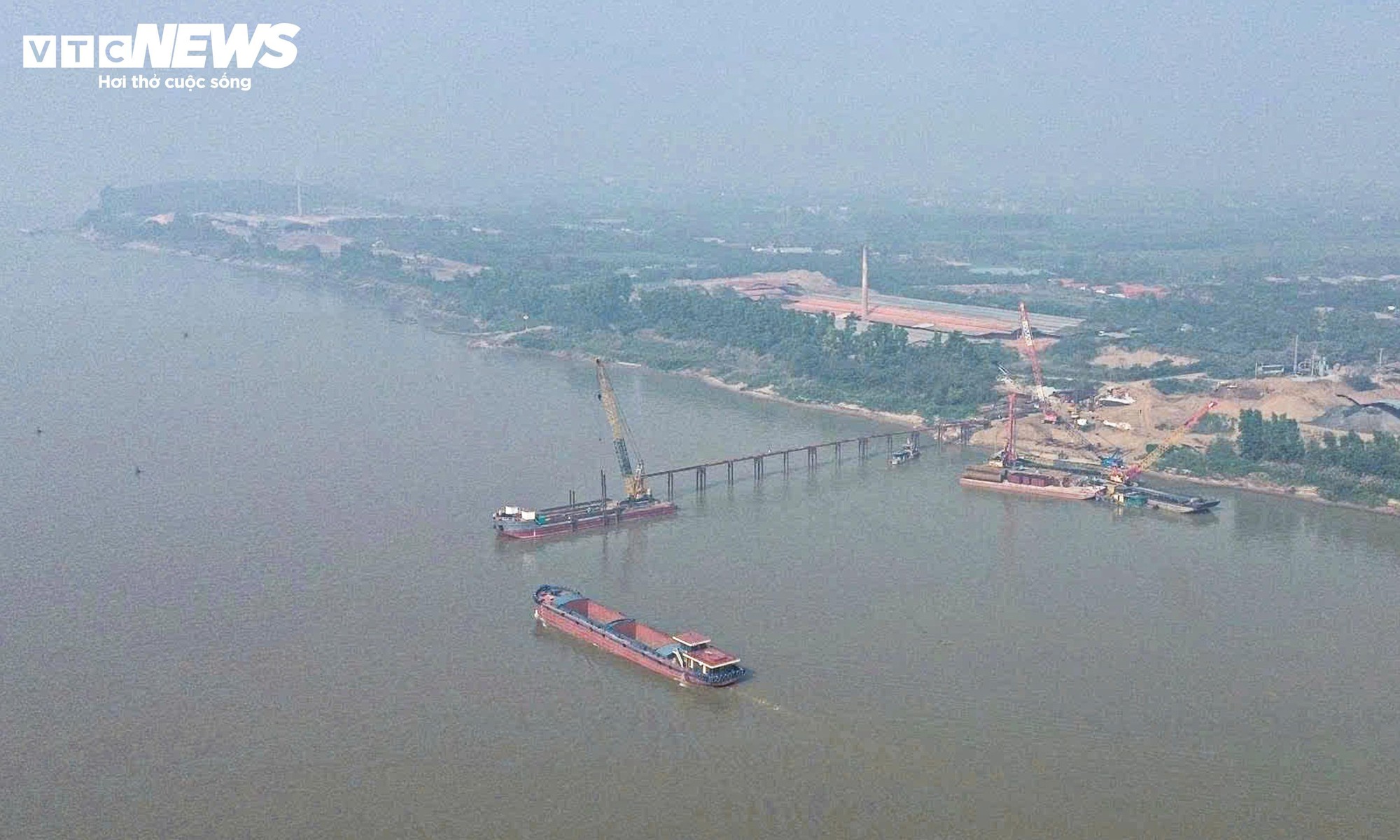 Cận cảnh công trường thi công cầu hơn 3.400 tỷ đồng nối Hà Nội - Phú Thọ- Ảnh 11.