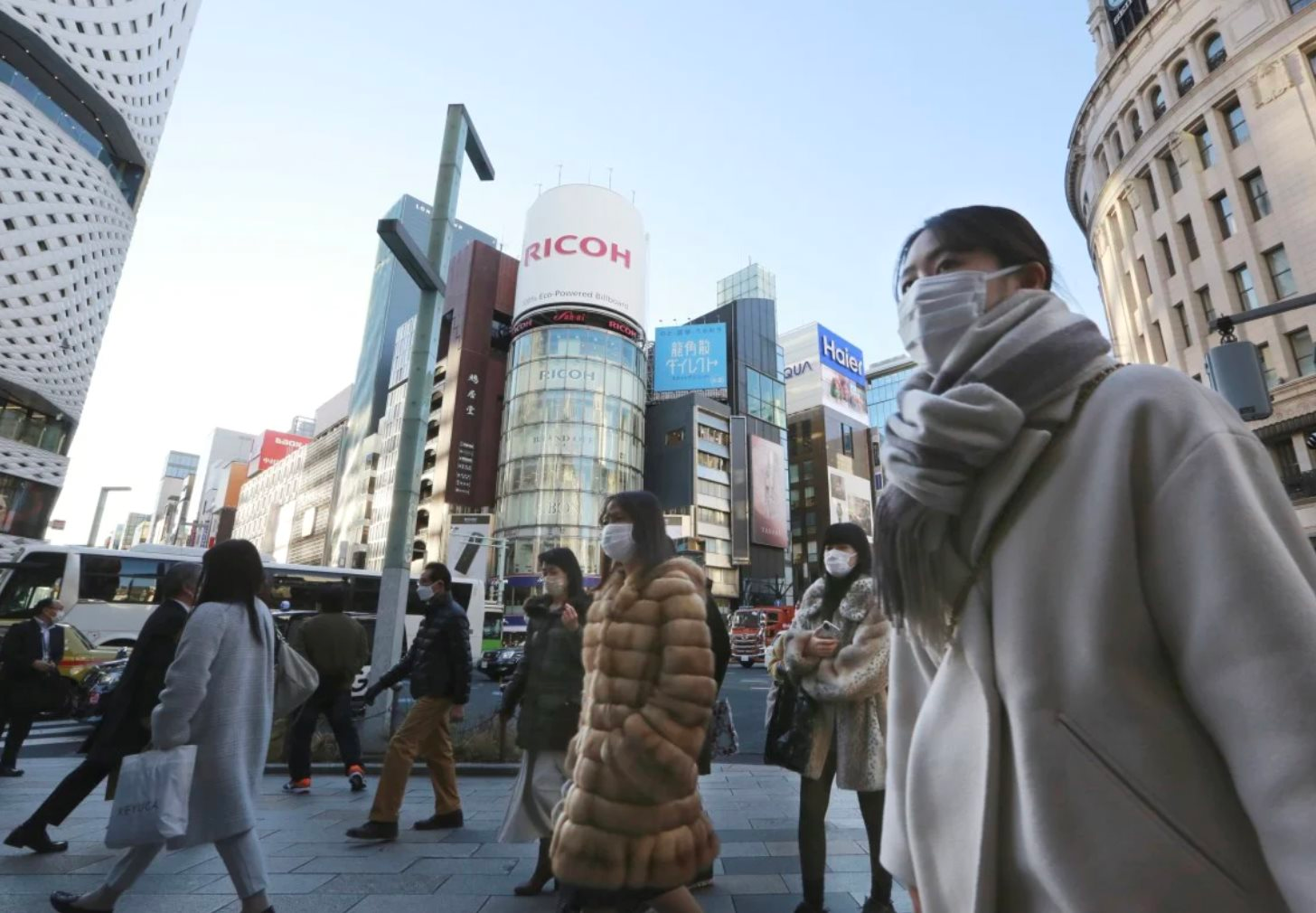 Nhật Bản như 'ngồi trên đống lửa'- Ảnh 1.