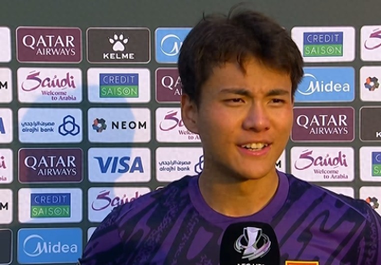 Thủ môn U23 Trung Quốc đang nổi như cồn trước trận gặp Việt Nam, được ví như “Vạn Lý Trường Thành di động” là ai?- Ảnh 8.