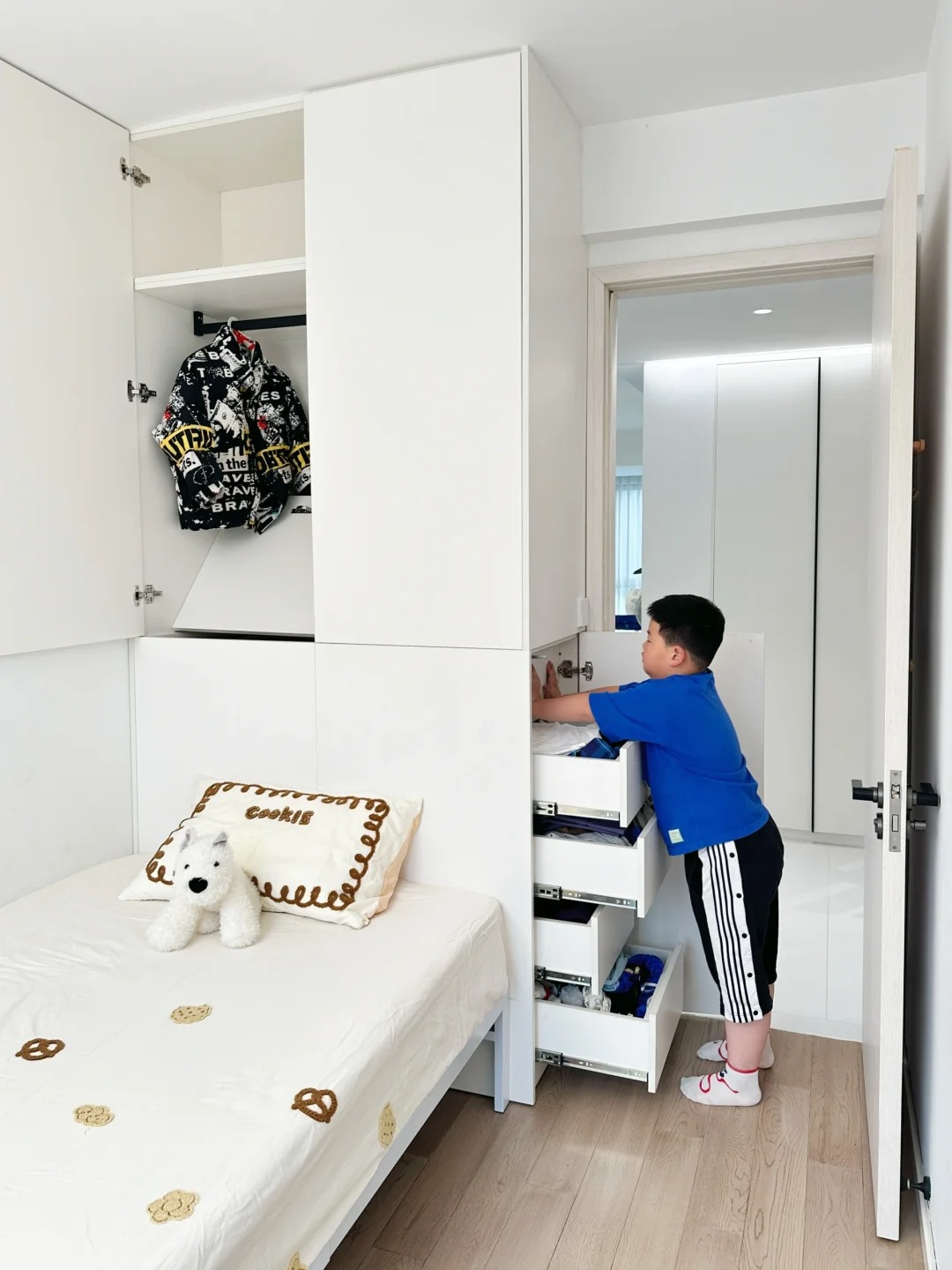 Vợ tôi tự tay thiết kế toàn bộ hệ tủ trong nhà và tôi phải thừa nhận: Hiệu quả hơn nhiều nhà thiết kế- Ảnh 5.