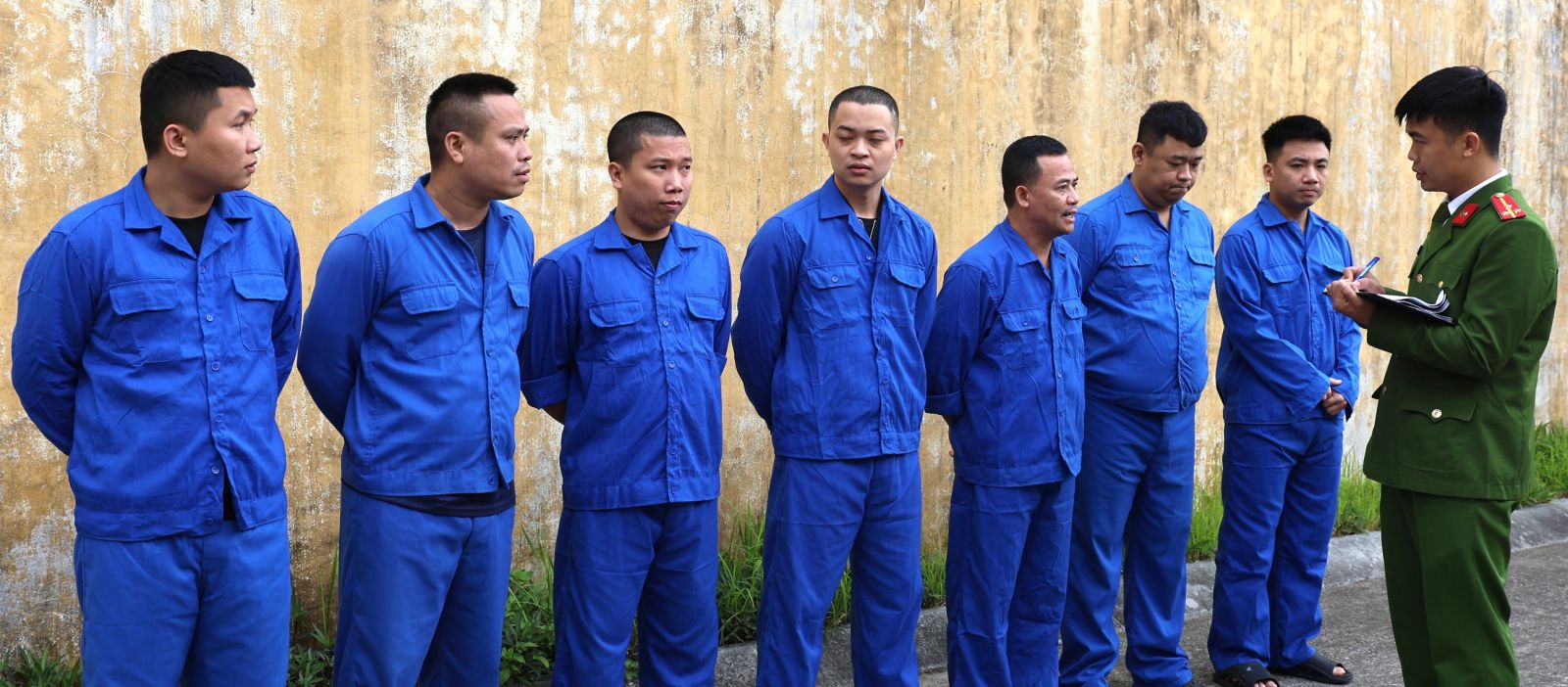 Bắt ông trùm Nguyễn Huy Việt sinh năm 1993, cầm đầu đường dây có số tiền giao dịch 1.200 tỷ đồng- Ảnh 2.