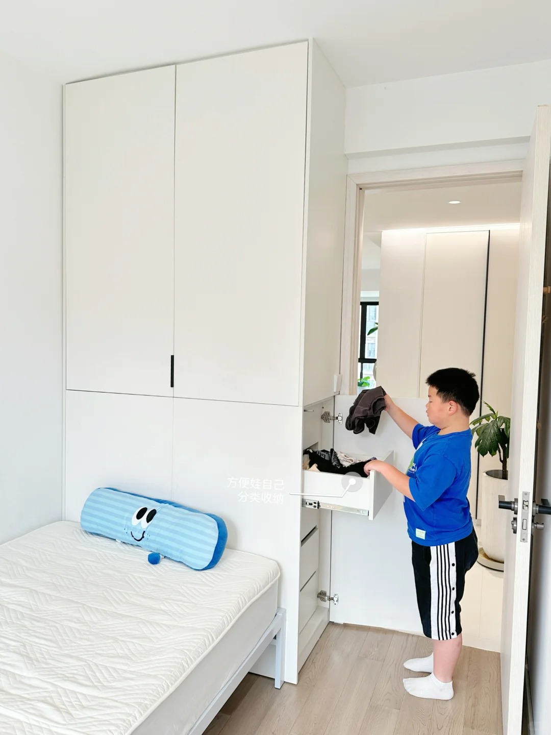 Vợ tôi tự tay thiết kế toàn bộ hệ tủ trong nhà và tôi phải thừa nhận: Hiệu quả hơn nhiều nhà thiết kế- Ảnh 3.