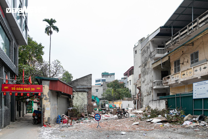 Người Hà Nội tất bật dọn nhà, bàn giao mặt bằng phục vụ thi công Vành đai 2,5- Ảnh 16.