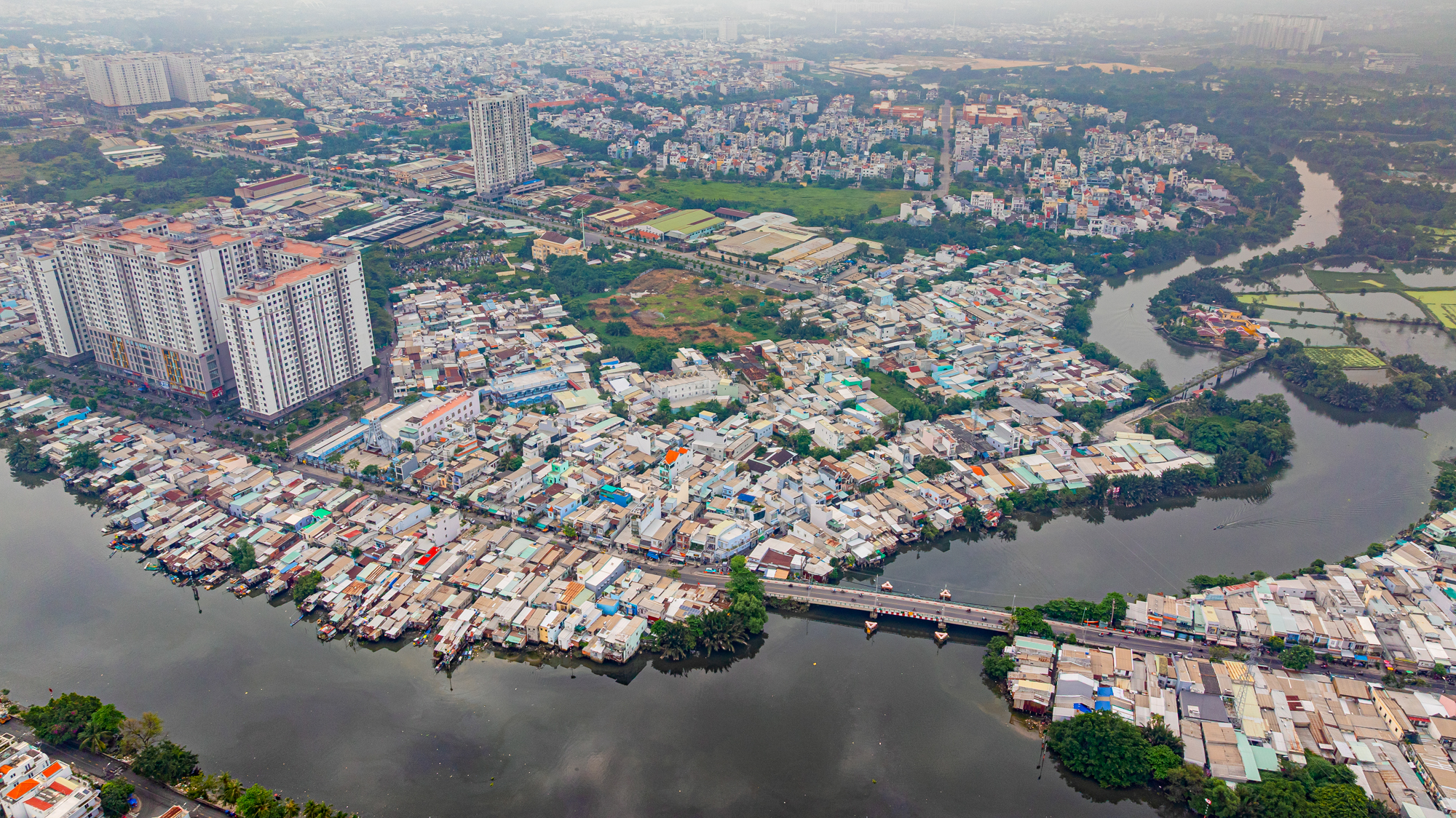 Hiện trạng rạch Bà Lớn - ông Bé trước khi được lột xác với dự án 17.000 tỷ ở TP.HCM - Ảnh 11.