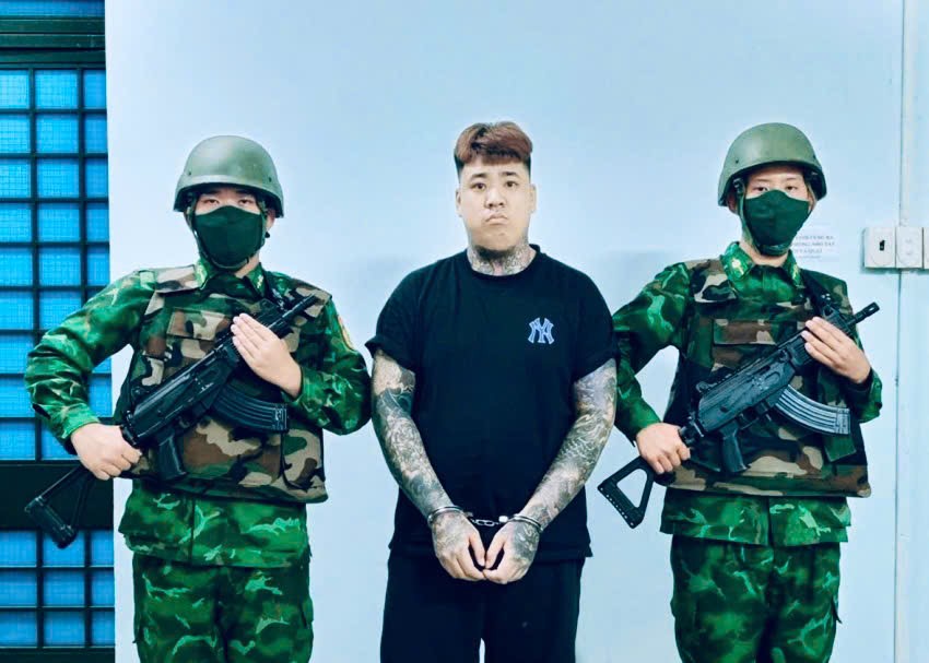 Đối tượng bị Công an Vĩnh Long truy nã bị bắt tại cửa khẩu Mộc Bài là ai? - Ảnh 1.