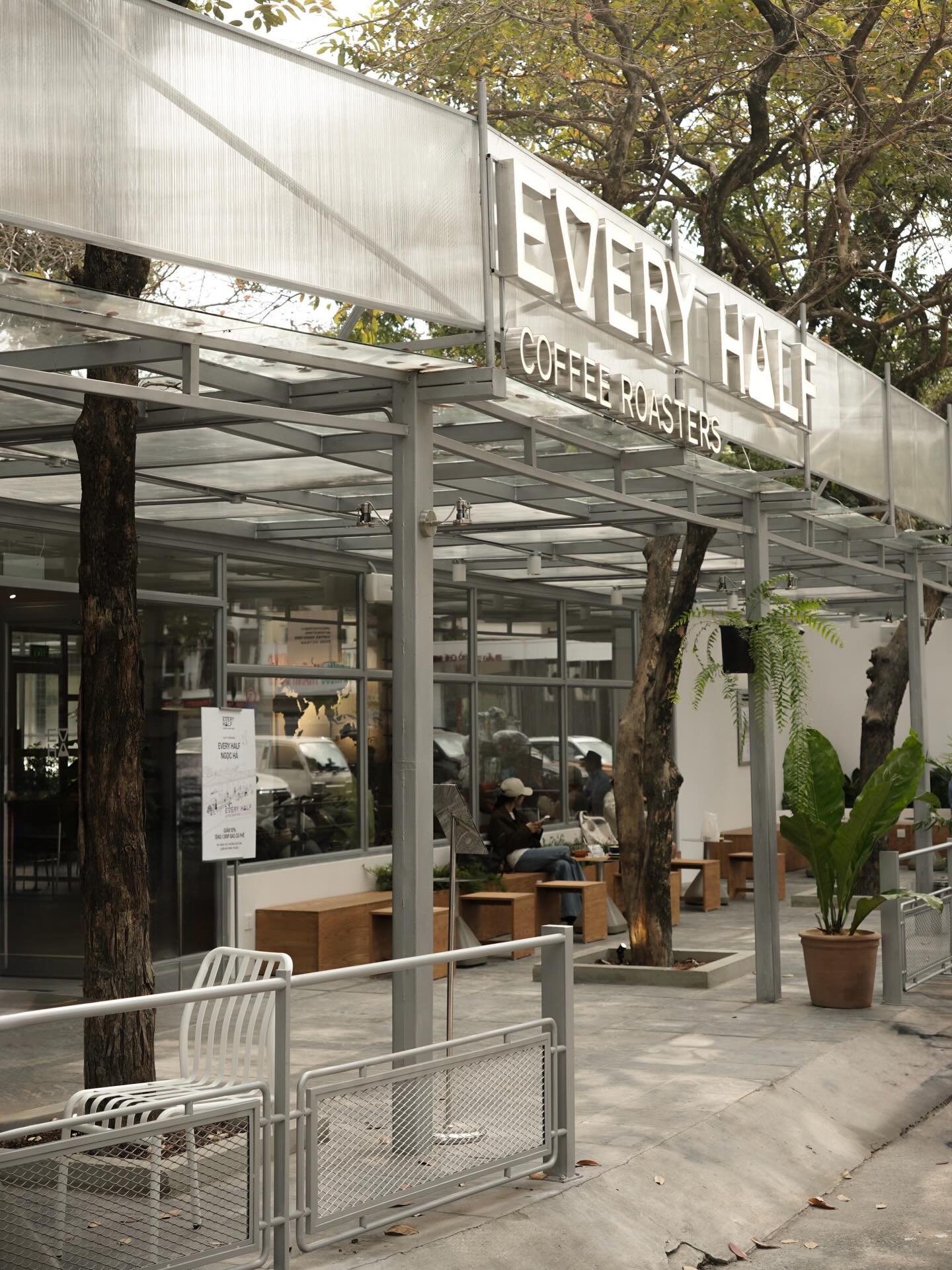 3 quán cà phê nằm gọn trong khuôn viên Bảo tàng Hồ Chí Minh, giới trẻ Thủ đô thi nhau truyền tai- Ảnh 15.