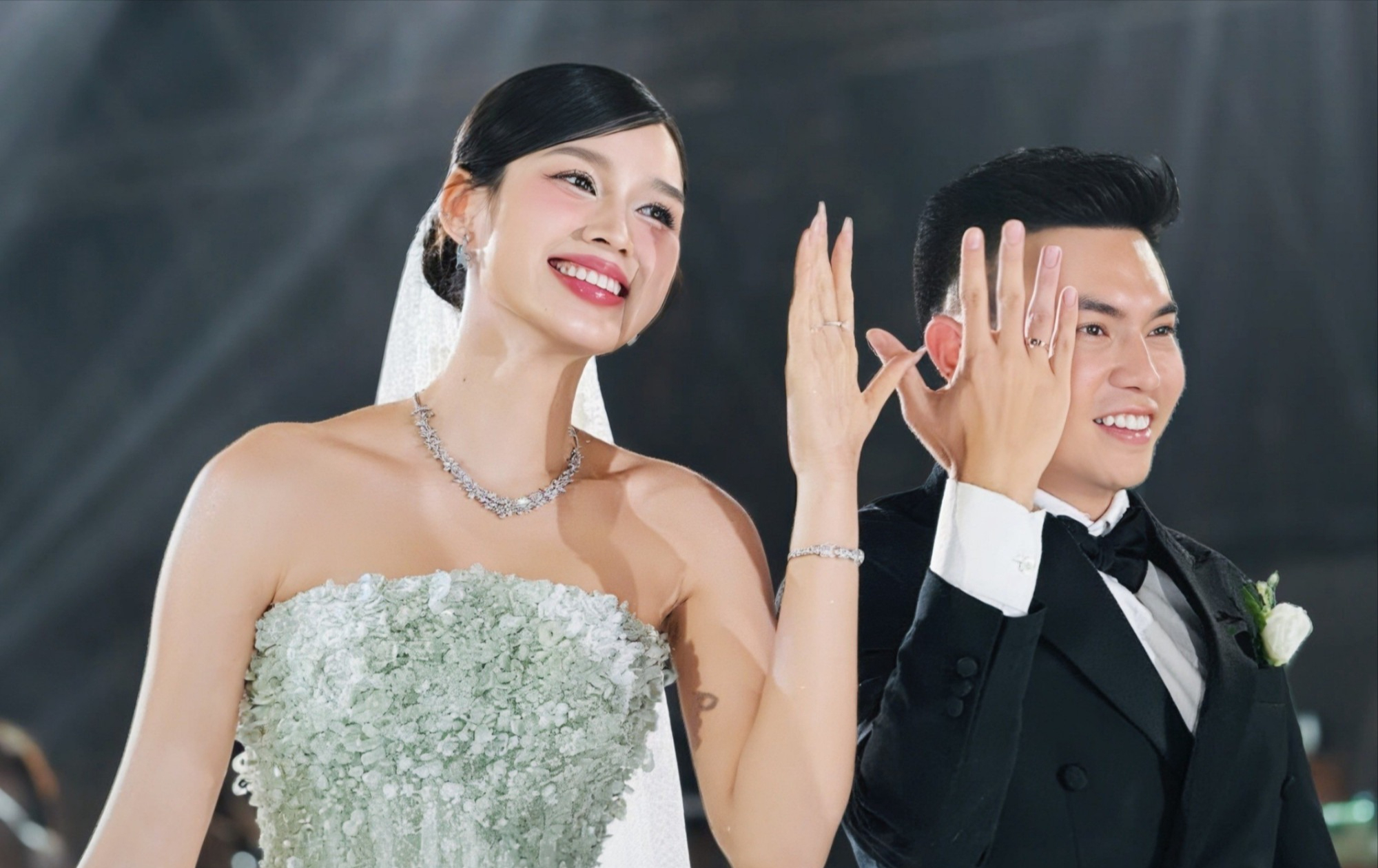 Cái Tết đầu tiên của Đỗ Hà và Viết Vương- Ảnh 1.