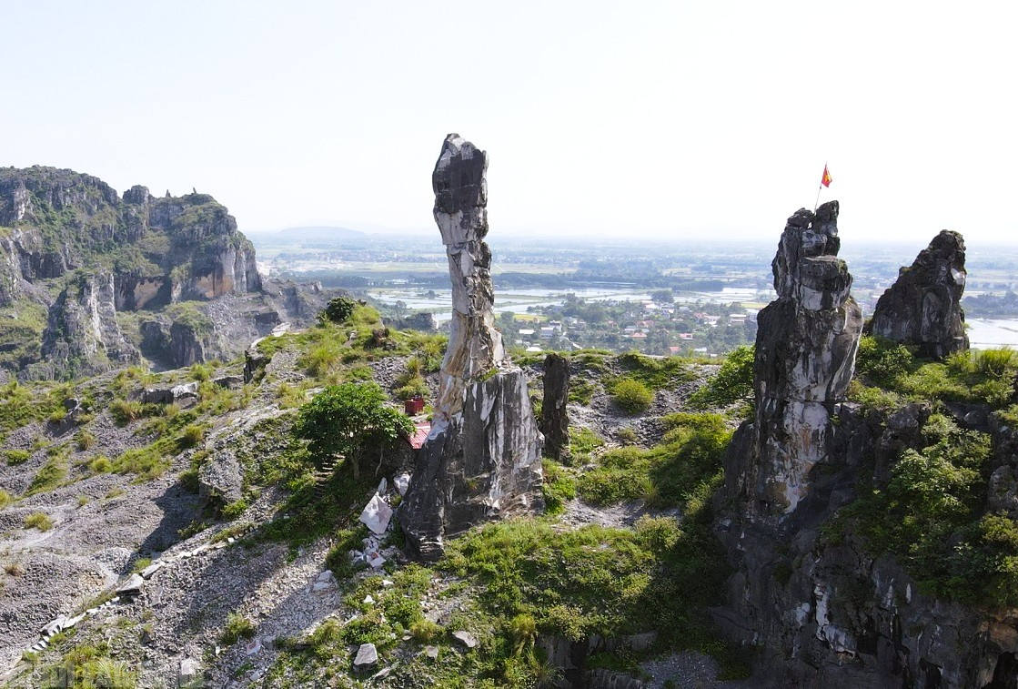 Chủ đầu tư nói về số tiền 17 tỉ đồng gia cố Hòn Vọng Phu- Ảnh 2.