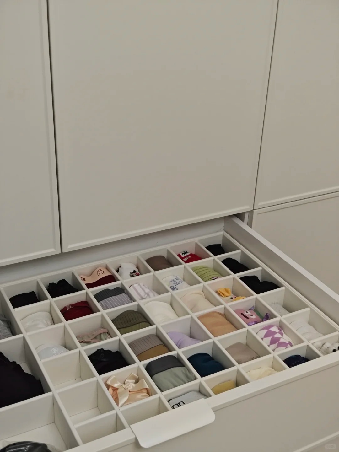 Nhìn mẹ chồng mua sắm, tôi nhận ra: Mình đã đốt tiền cho hàng loạt món trông thì "thông minh" nhưng dùng dở vô cùng - Ảnh 4.