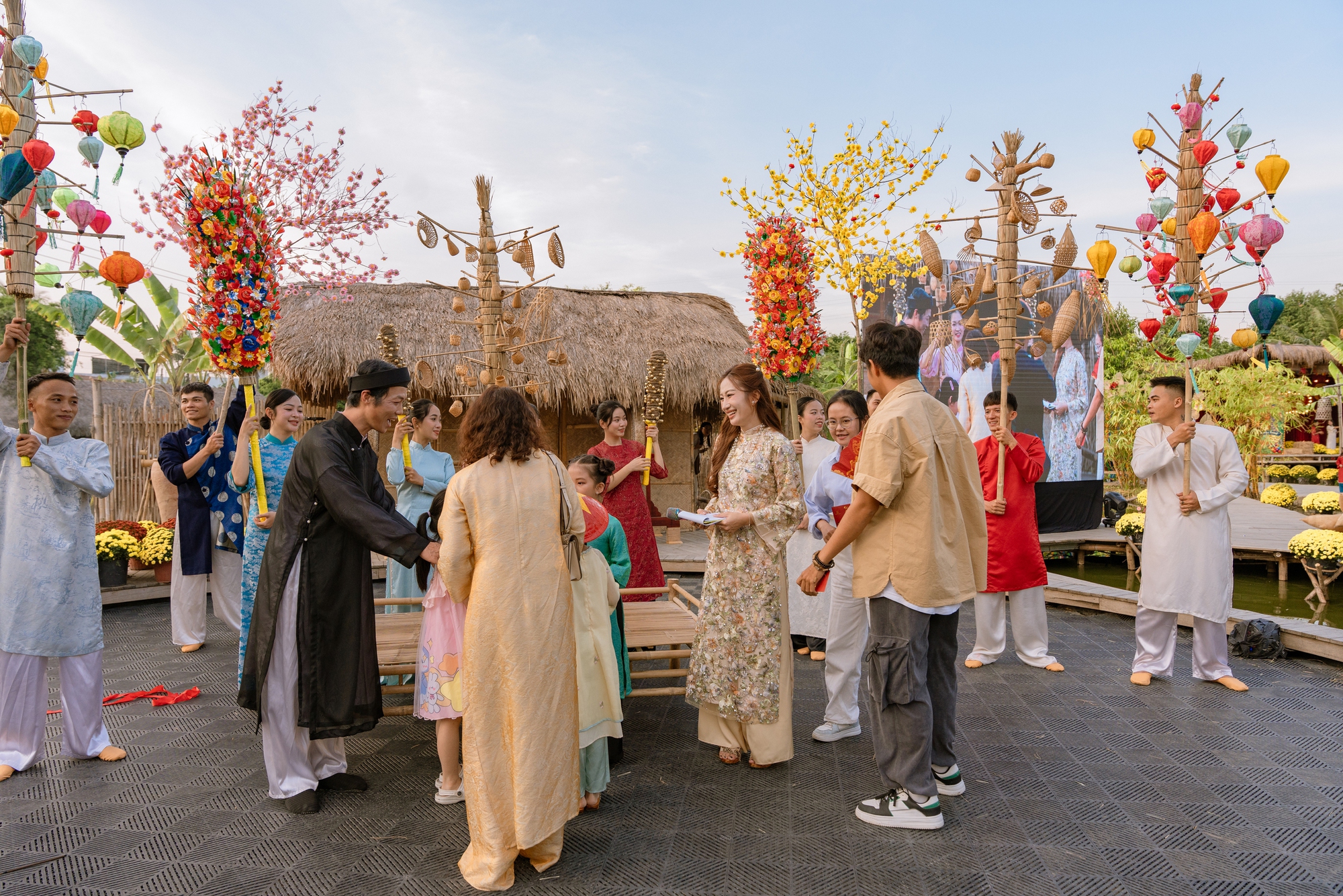 Kỳ tích hồi sinh một làng nghề 30.000 mét vuông ở Nha Trang sau lũ lịch sử và màn "comeback" dịp Tết - Ảnh 4.