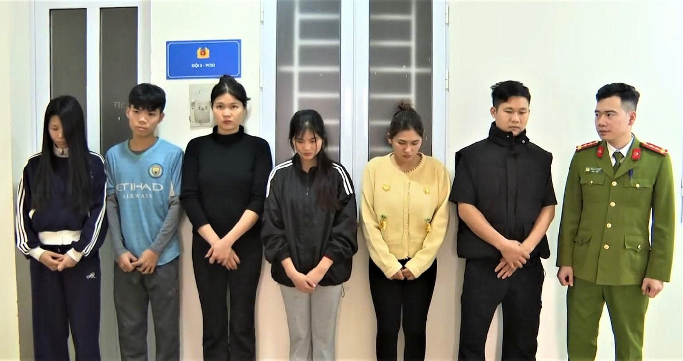 Nhóm lừa đảo 'cào vé số may mắn', chiếm đoạt 3 tỷ đồng của 500 bị hại- Ảnh 2.