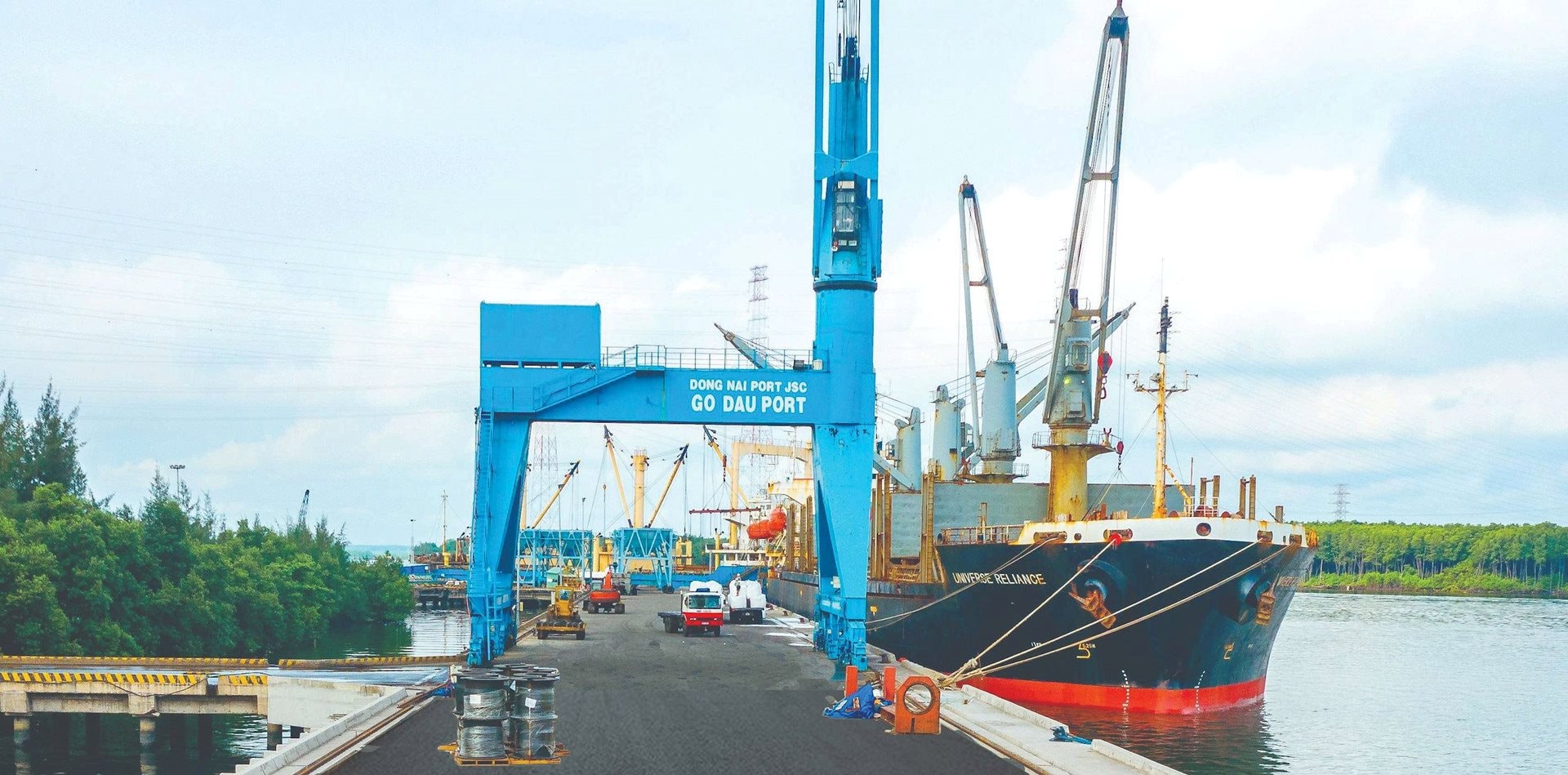 Công ty cảng biển 6.000 tỷ báo lãi kỷ lục, EPS 7.350 đồng, tiền mặt chiếm 50% tài sản- Ảnh 1.